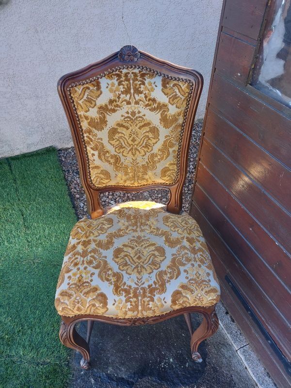 Chaise ancienne