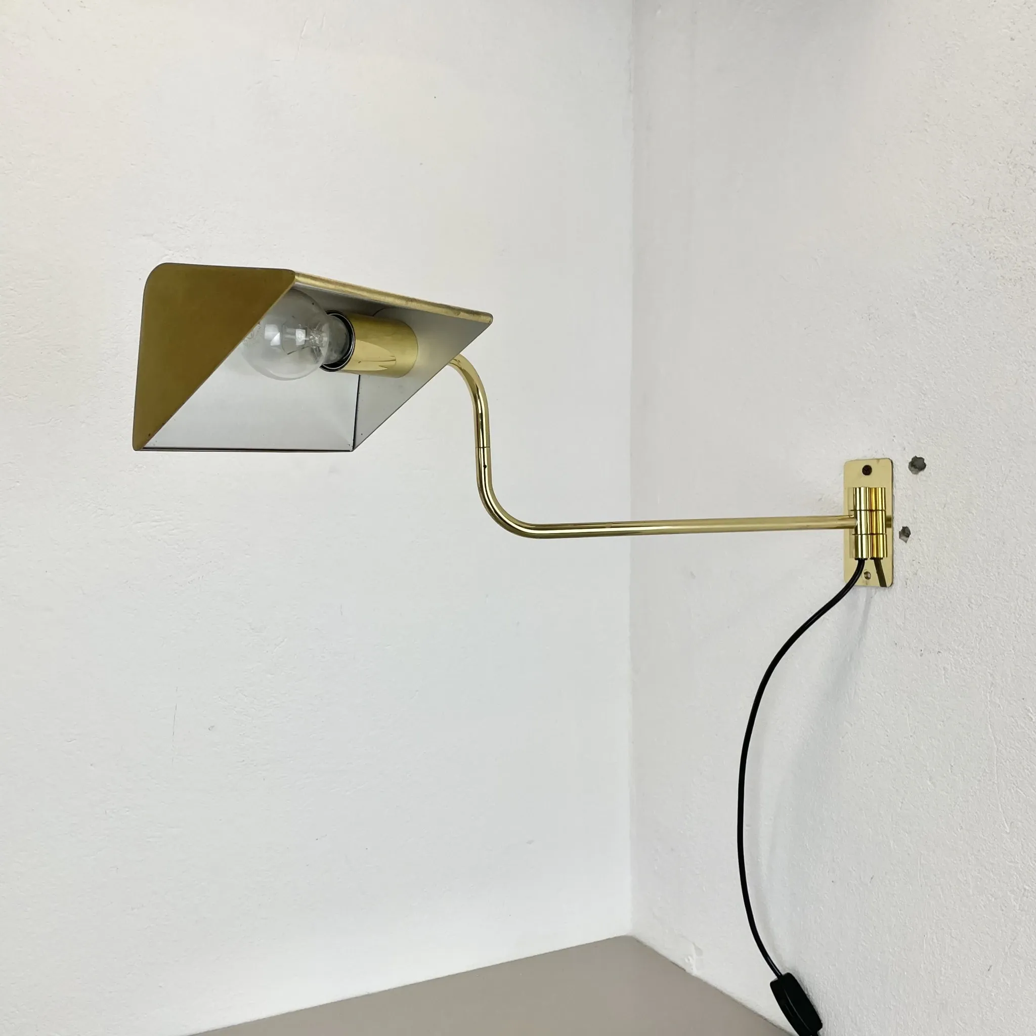 Large 69 cm Long Brass Wall Light "SWING ARM" by Florian Schulz, Germany, 1970s