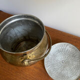 Brass vase / bucket