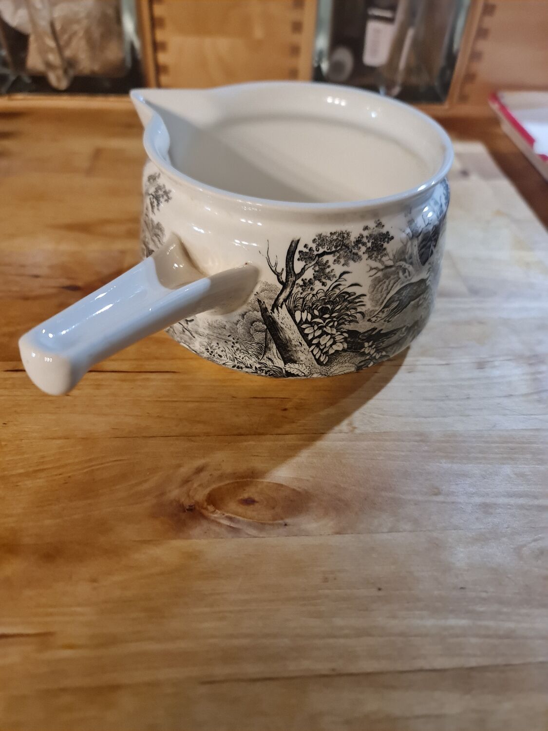 Villeroy & Boch Mettlach Artemis Hunter Dog Wild Boar Pot