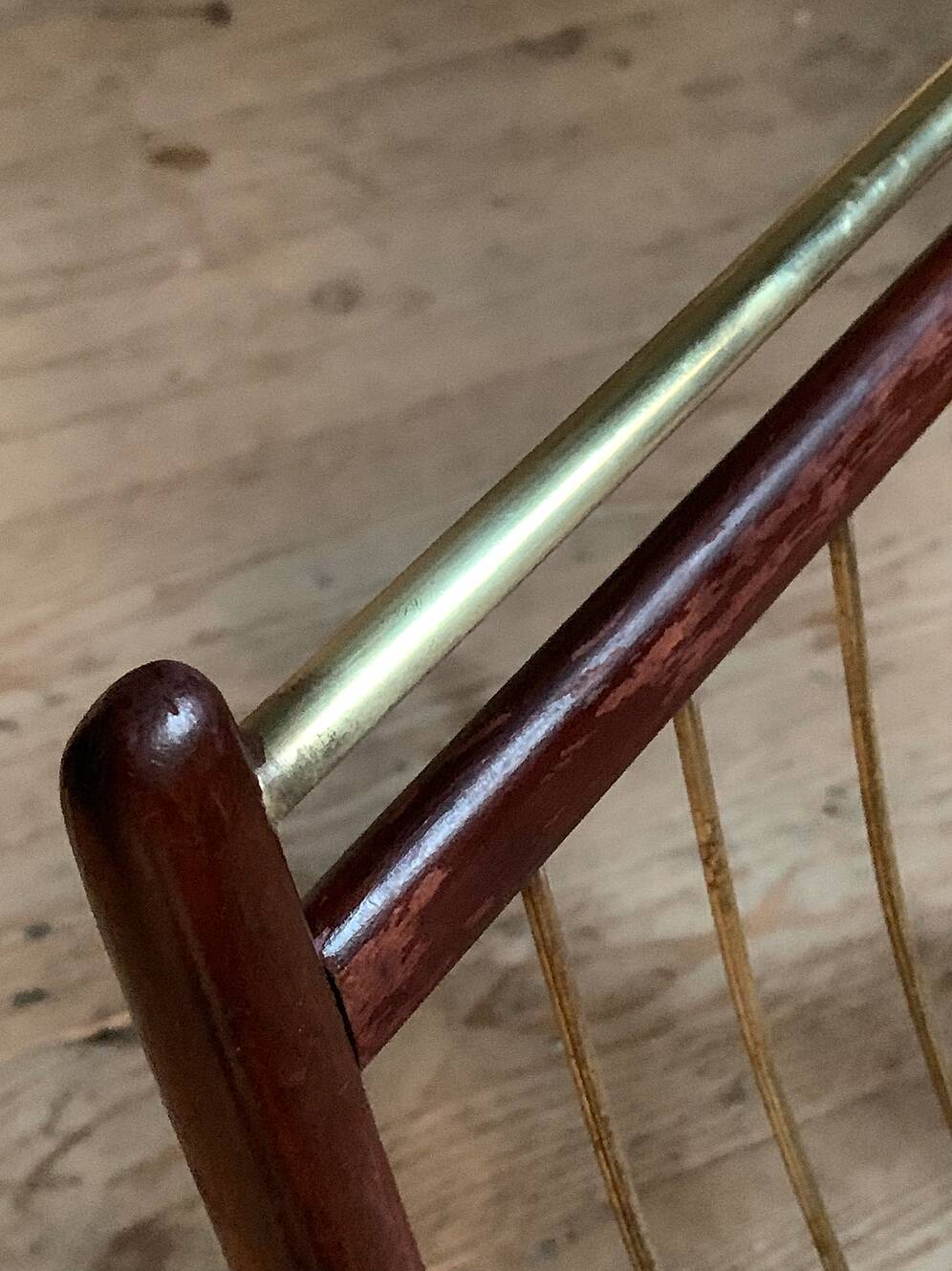 Italian vintage magazine rack/table stand