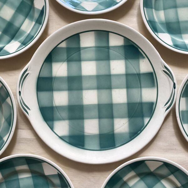 Assiettes  à dessert vichy et plat , années 50-60