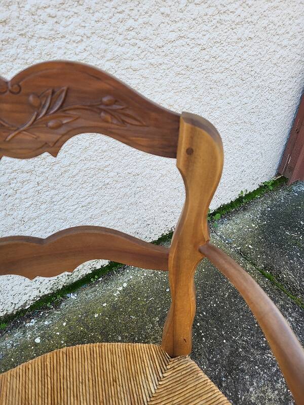 Provencal straw armchair in walnut