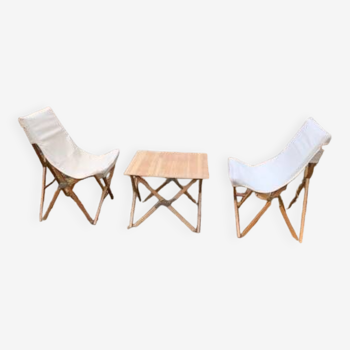 Set of 2 folding armchairs and a folding picnic table
