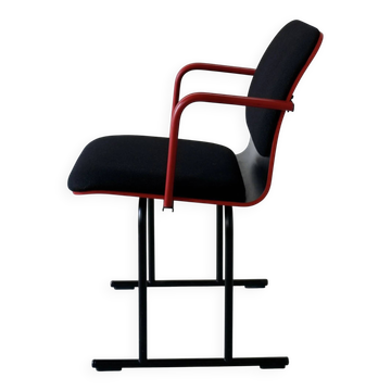 Black and red armchair by Yrjö Kukkapuro for Avarte, Finland, 1980s