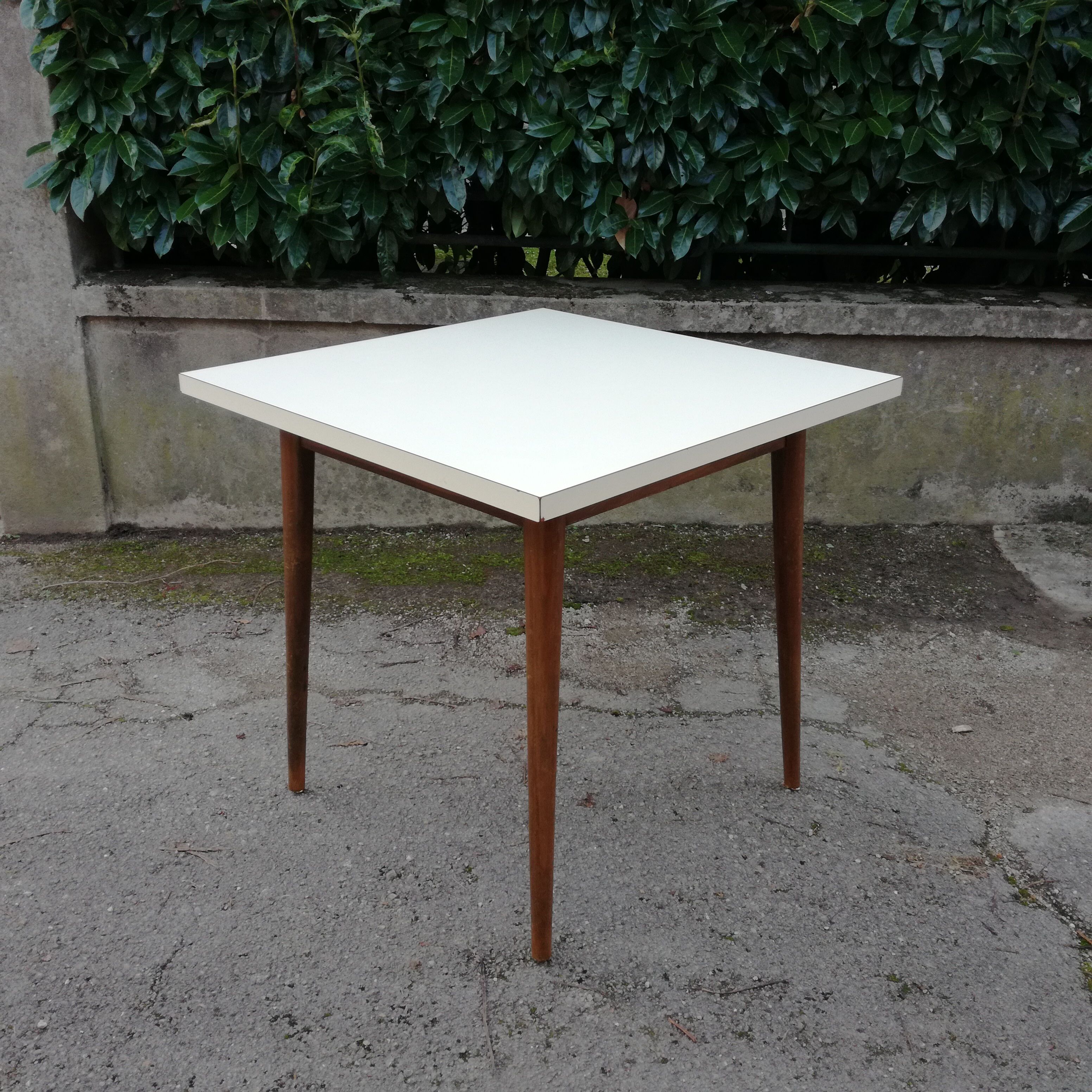 Square table 80*80