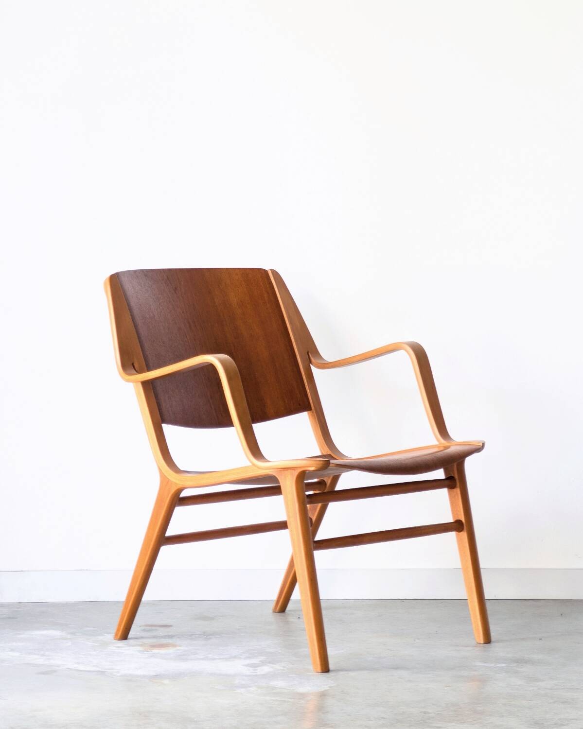 Vintage Danish armchair AX by Peter Hvidt, edition Fritz Hansen, 1950.