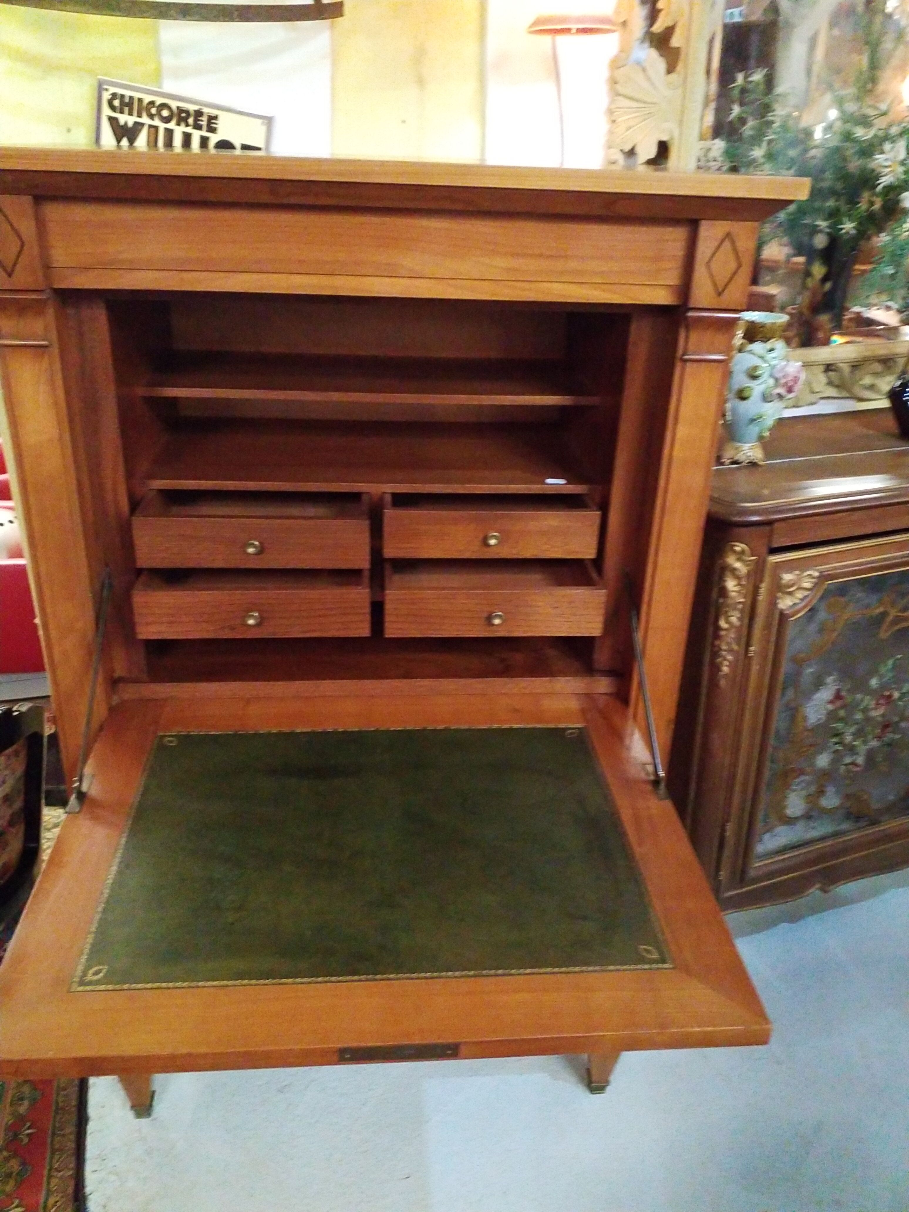 Cherry secretary