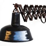 Apply light industrial accordion