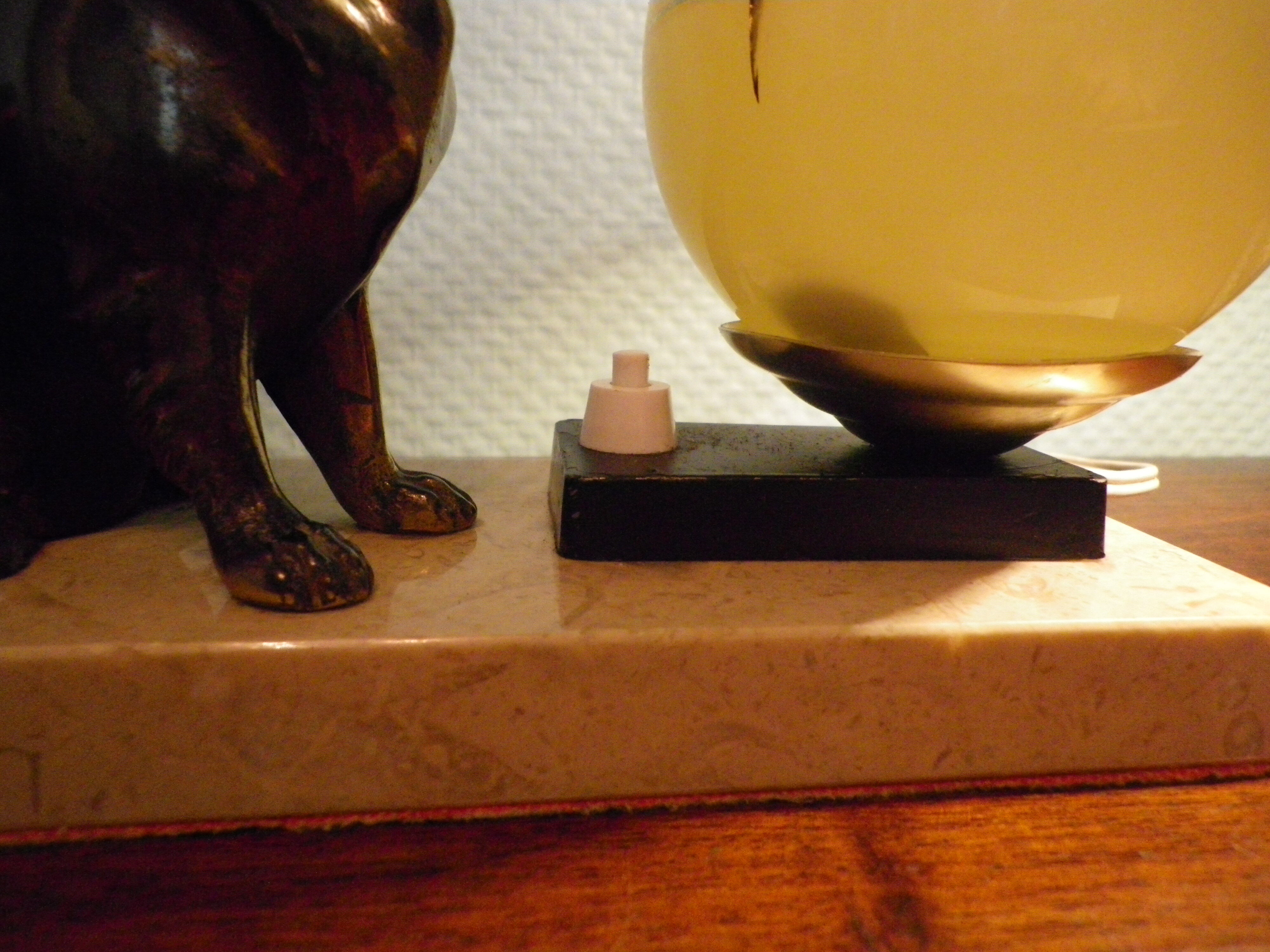 Table lamp, art deco, marble, opaline, bronze patinated metal decoration, switch