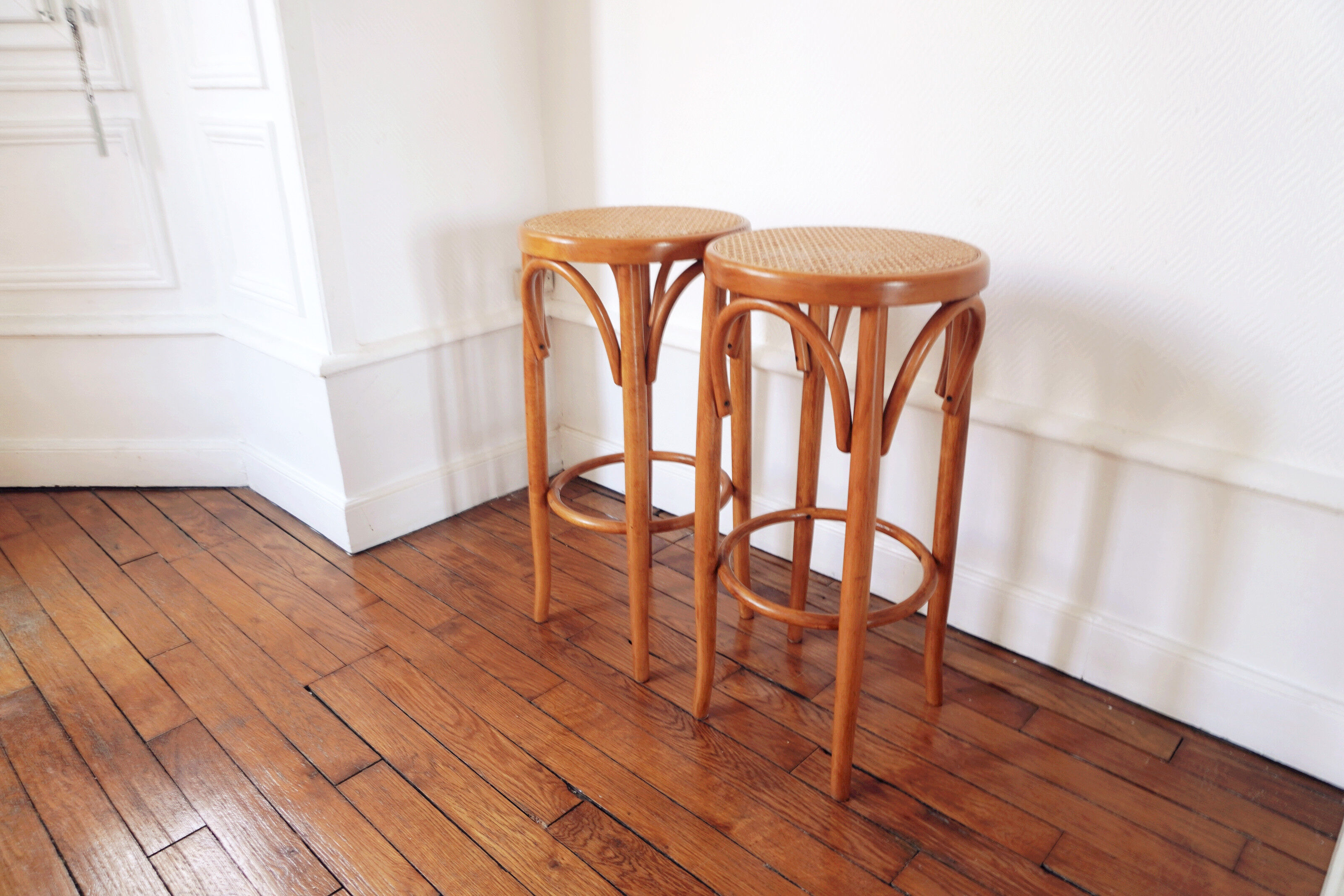 Lot of 2 high stools