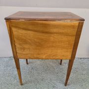 Louis XVI period chest of drawers in marquetry
