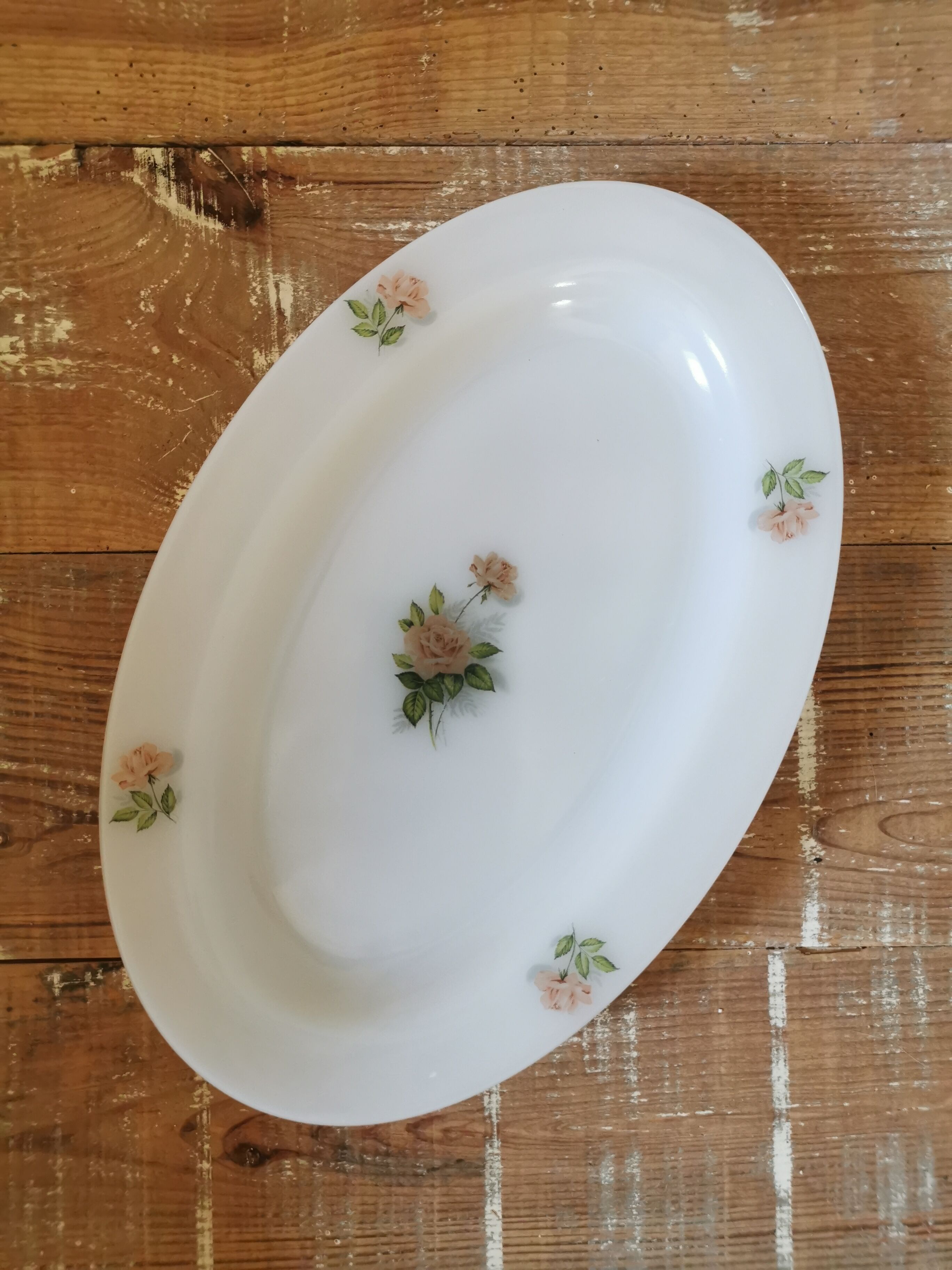 Vintage oval dish Arcopal