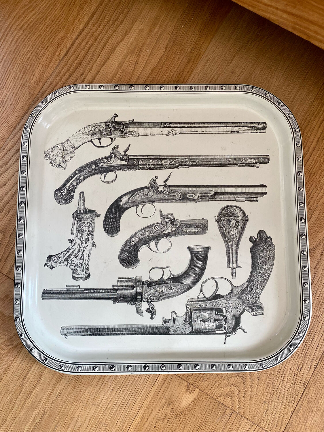 Metal tray Piero Fornasetti "Guns" 60s revolvers