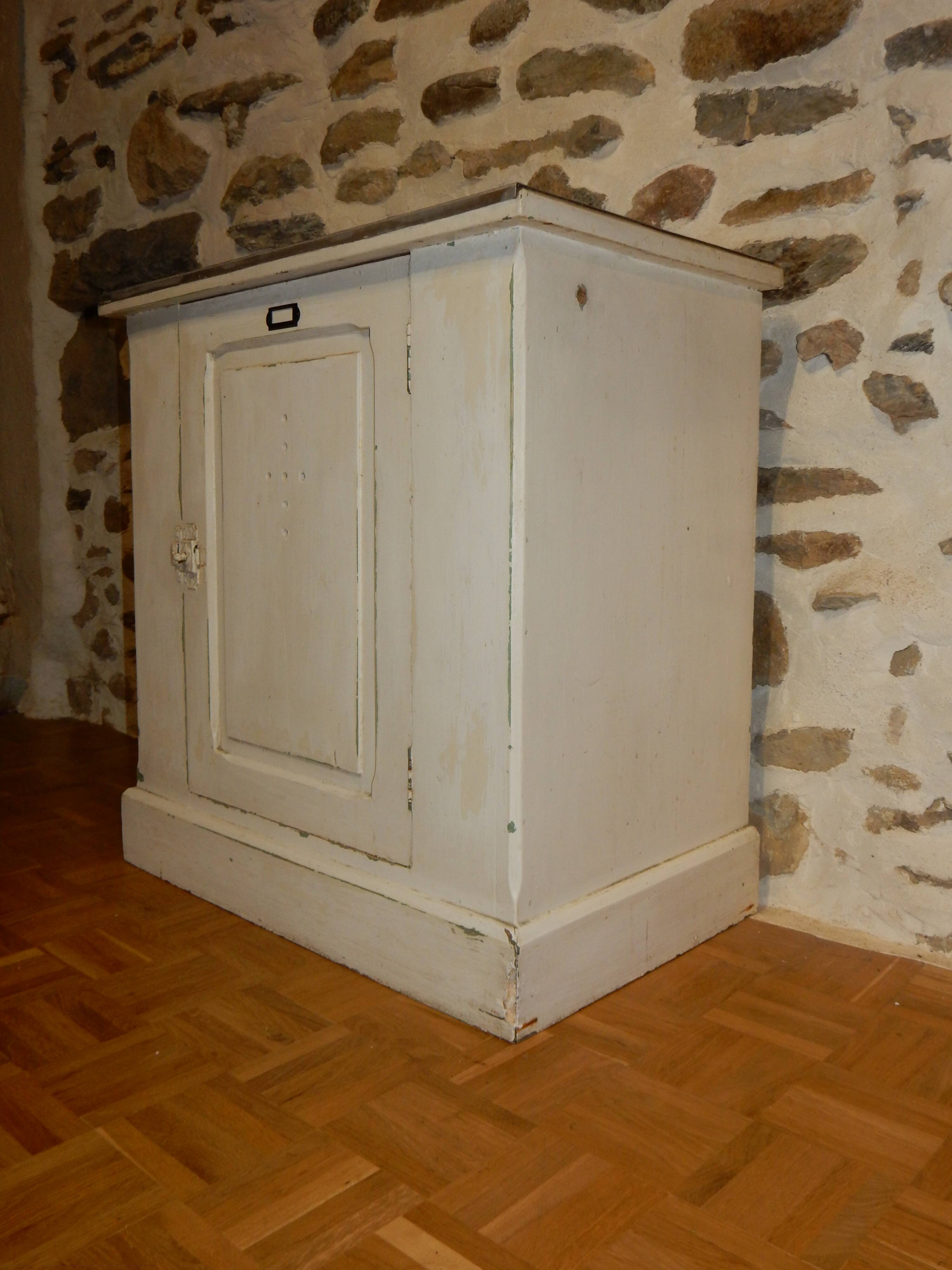 Antique small workshop/trade cabinet - Fir wood sideboard with zinc top