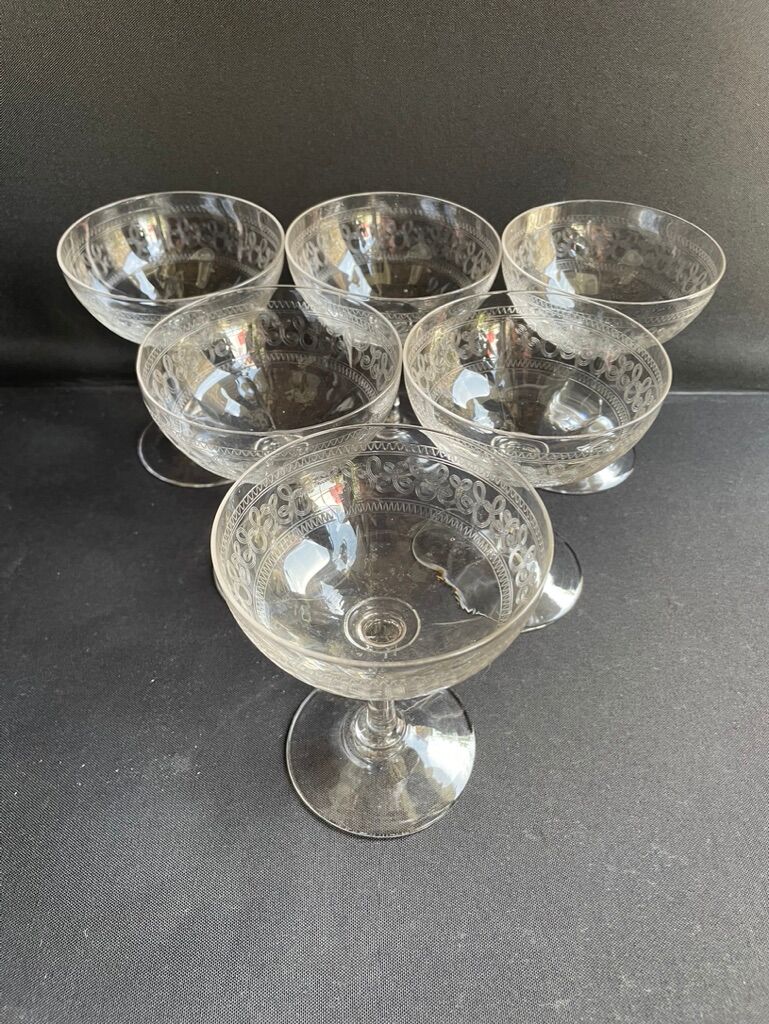 6 Guilloche champagne glasses – Art Nouveau