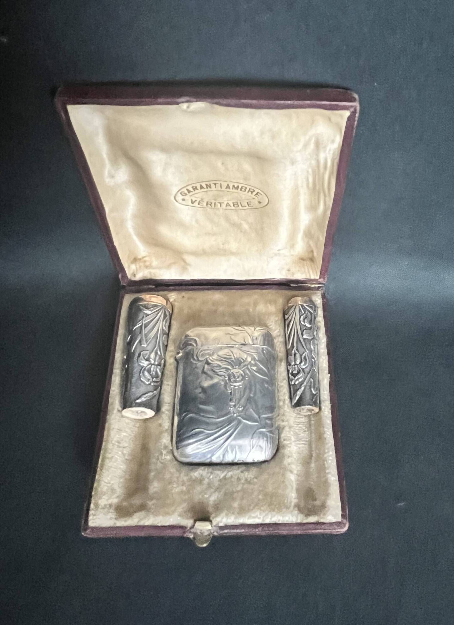 Art nouveau, objets de fumeur métal argenté écrin vers 1900