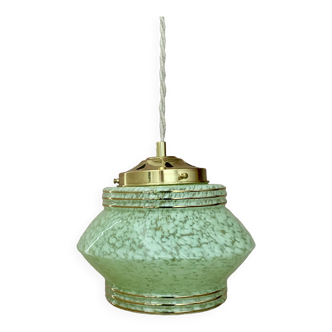 Suspension globe art déco en verre de Clichy vert mint et doré