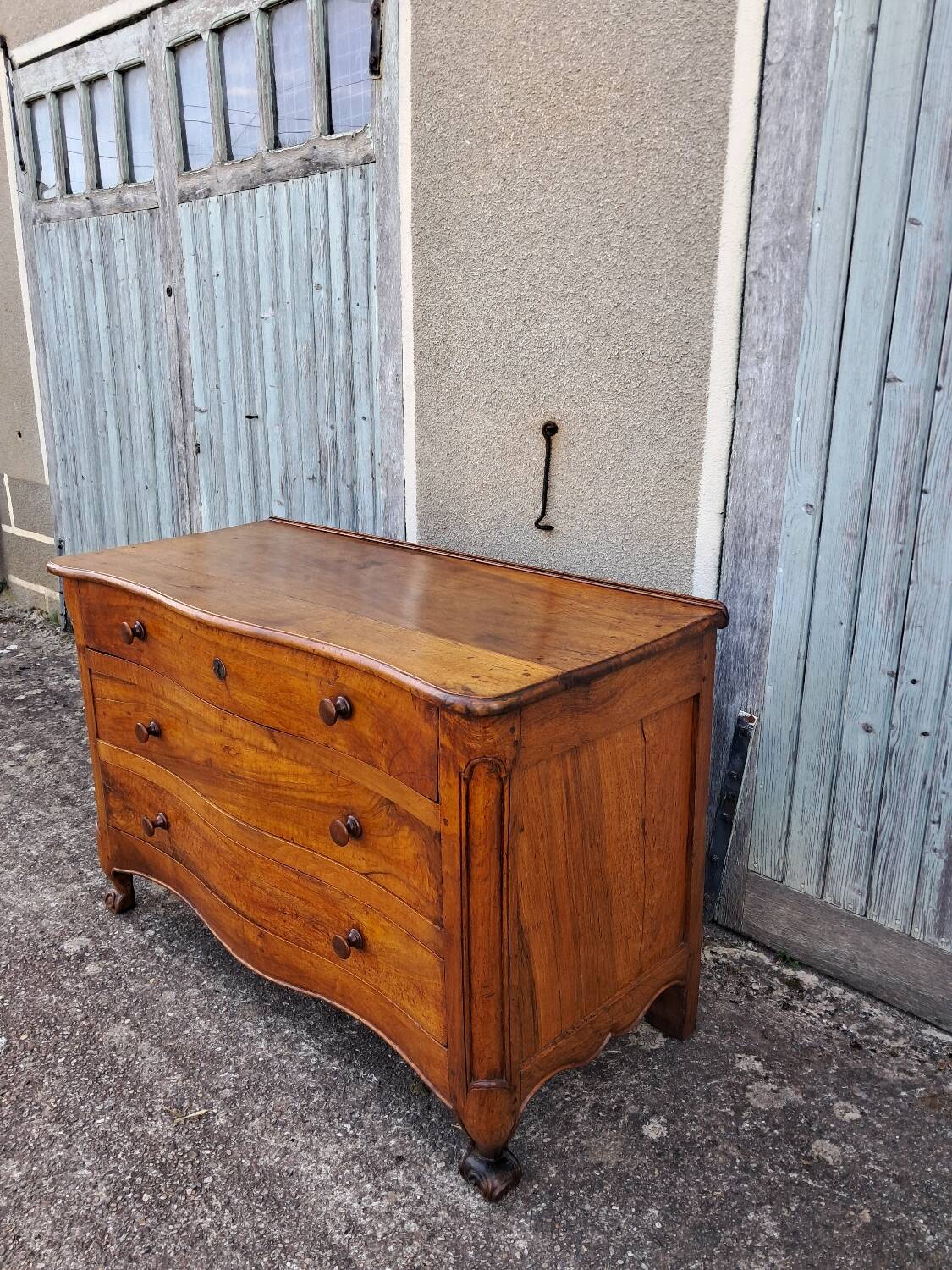 Commode Louis XV en noyer