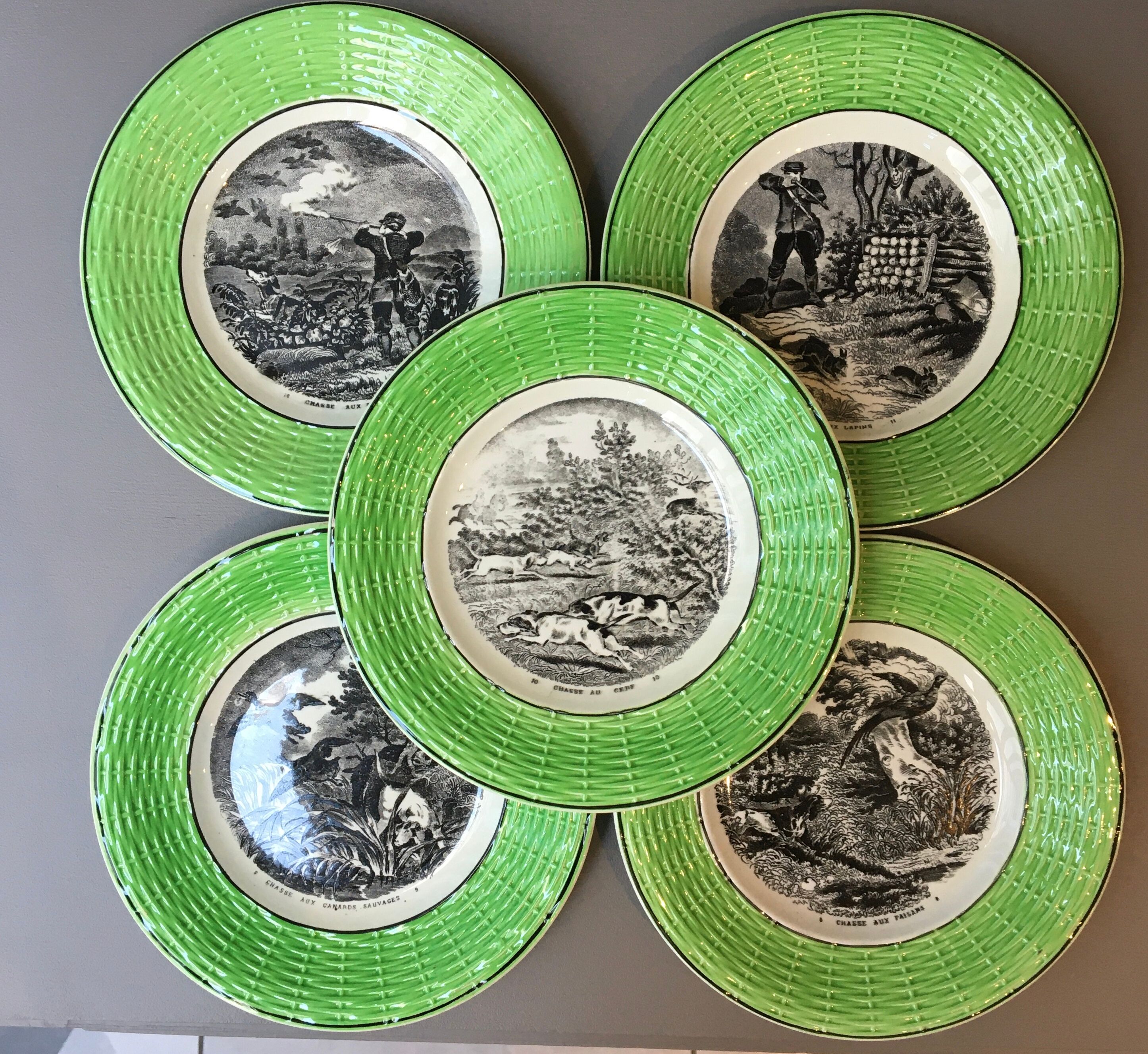 Set de 5 assiettes XIXeme thème chasse Digoin Sarreguemines