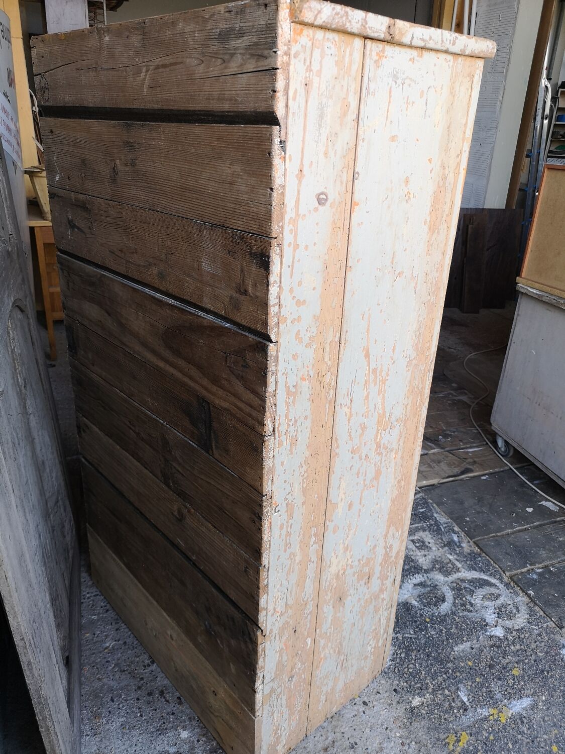 Armoire bonnetière