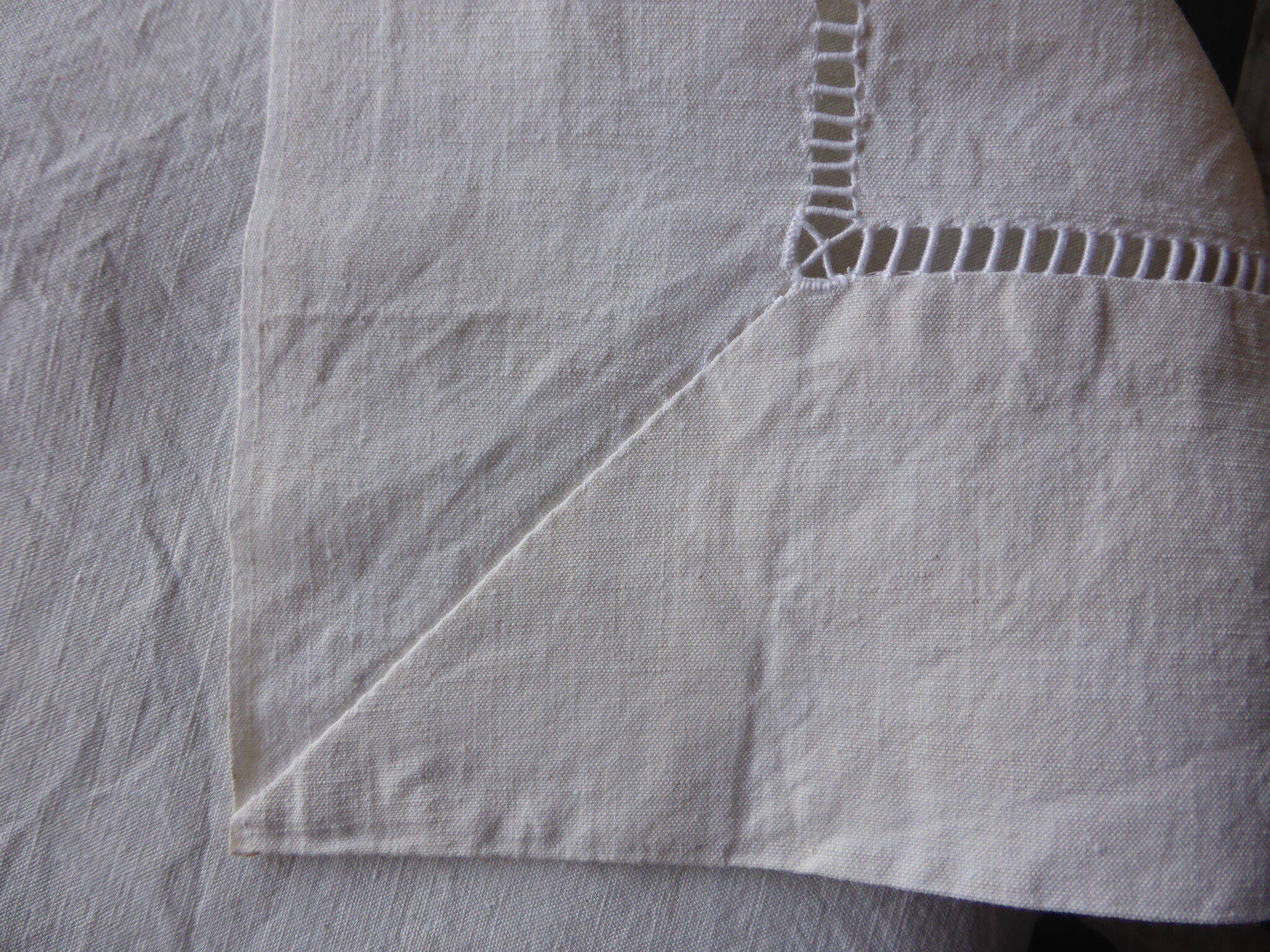 Old sheet in off-white mestizo embroidered days scale on discovery-210x288cm