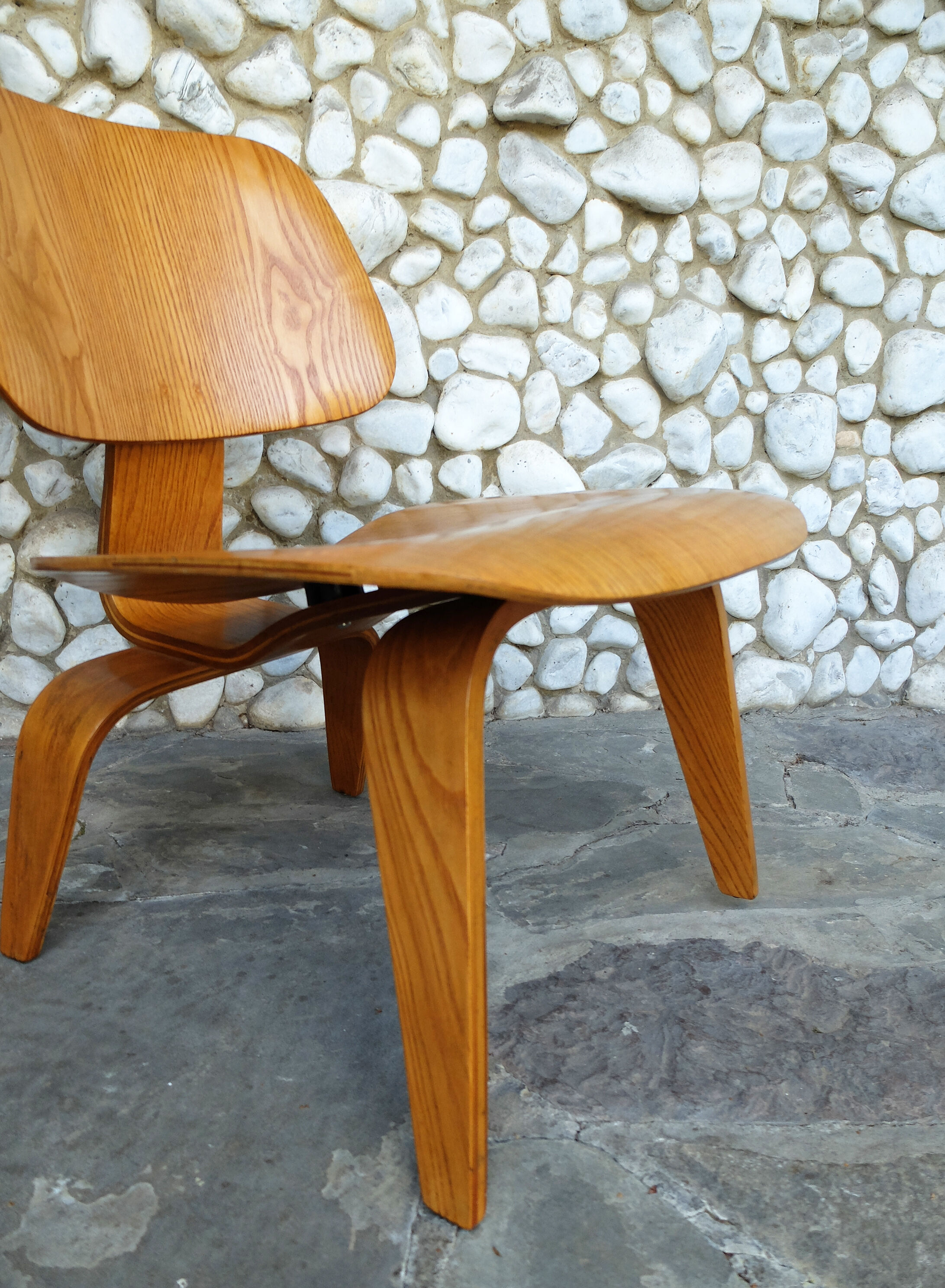 Ash LCW Lounge Chair by Charles and Ray Eames for Evans / Herman Miller, 1948-49