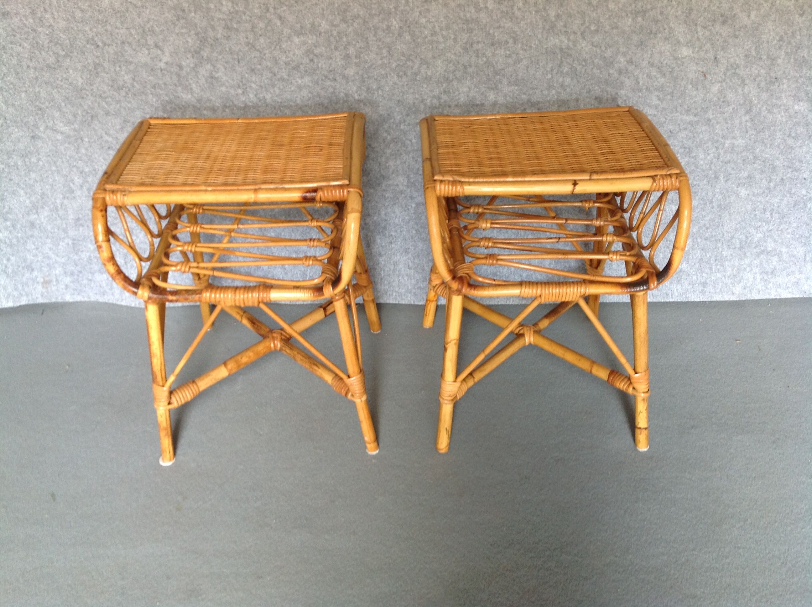 Paire de chevets en rotin vintage