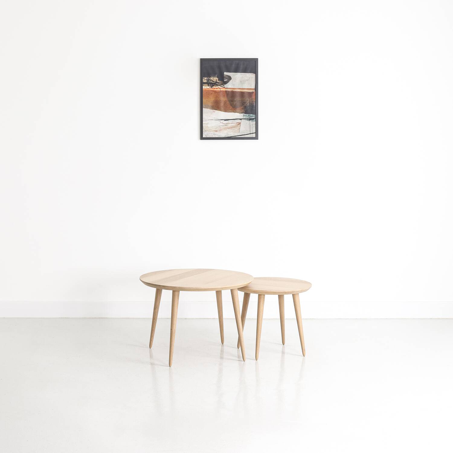 Duo round coffee table in solid Vosges oak