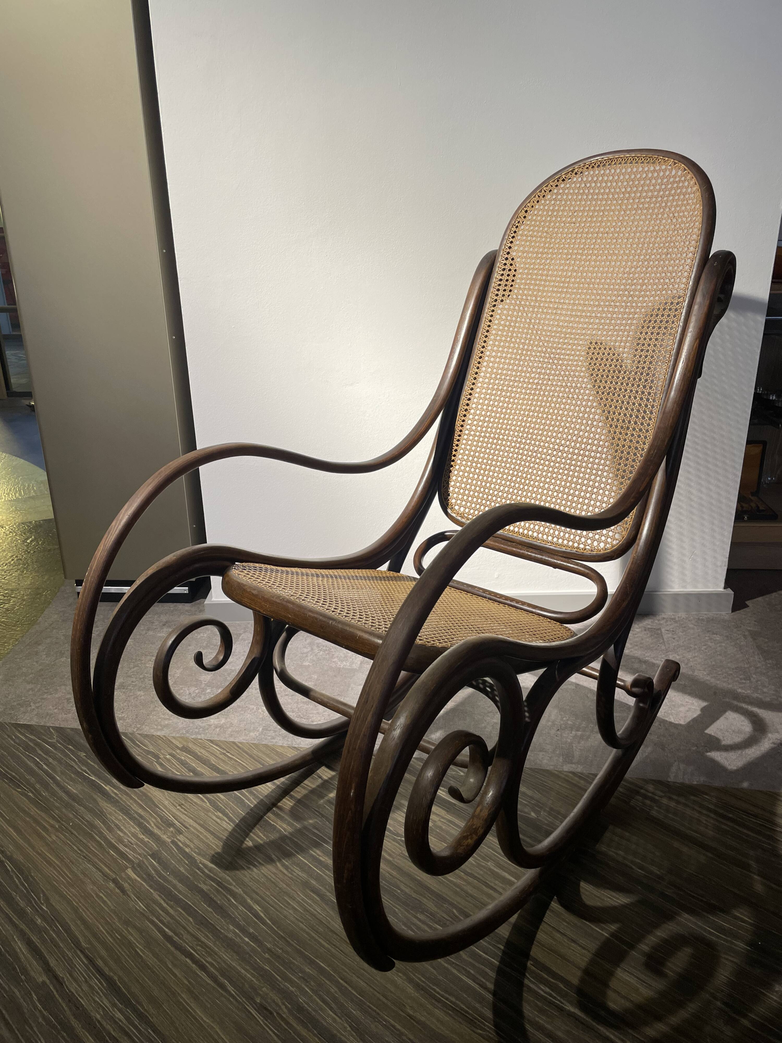 Rocking armchair, original Thonet 1920