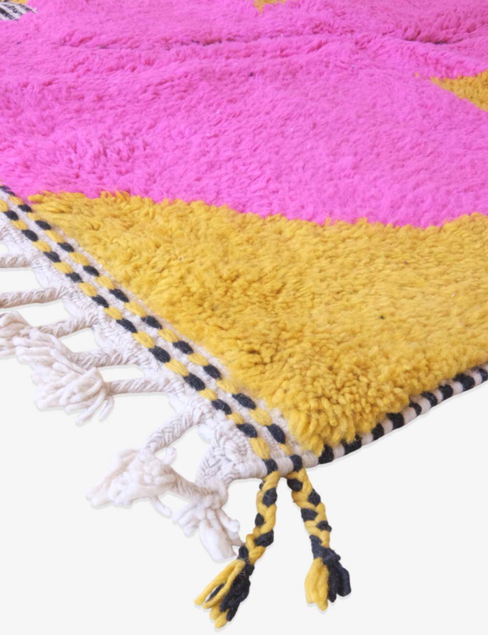 Contemporary Berber Rug - 143 x 120 cm