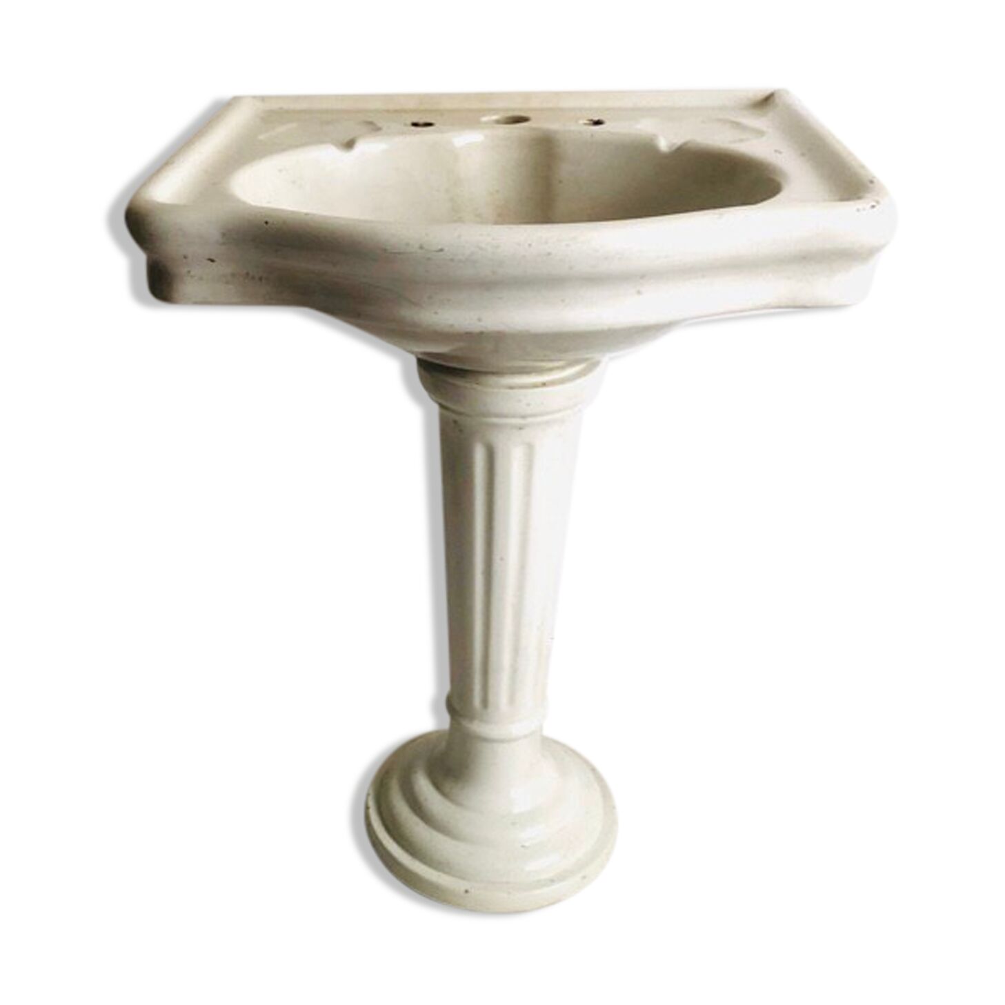 Old washbasin