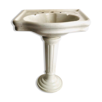 Old washbasin