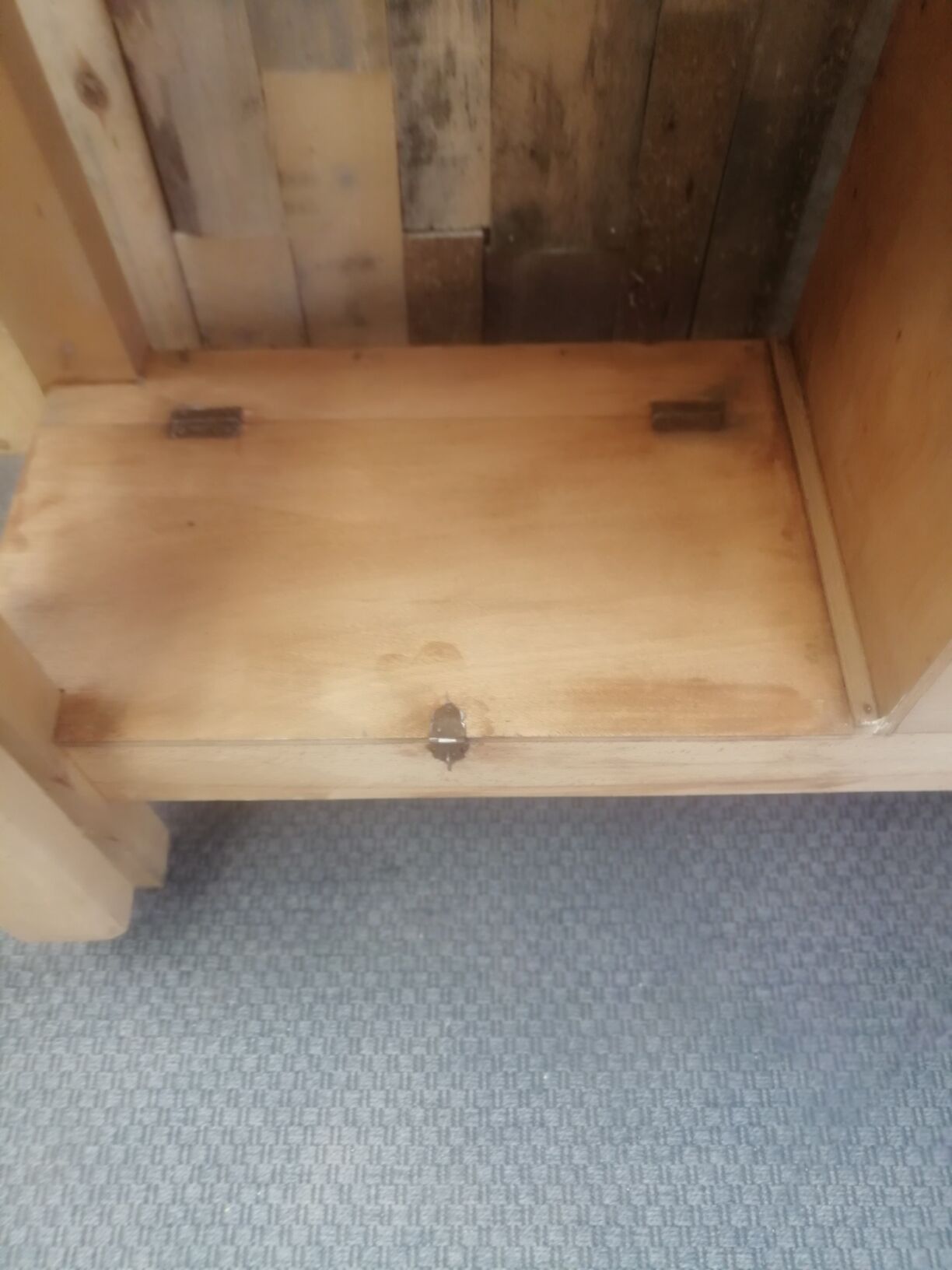 Carpenter's workbench