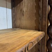 Bibliothèque de boiserie en chêne et sapin début XXème