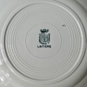 6 assiettes plates Saint Amand, décor la laitière