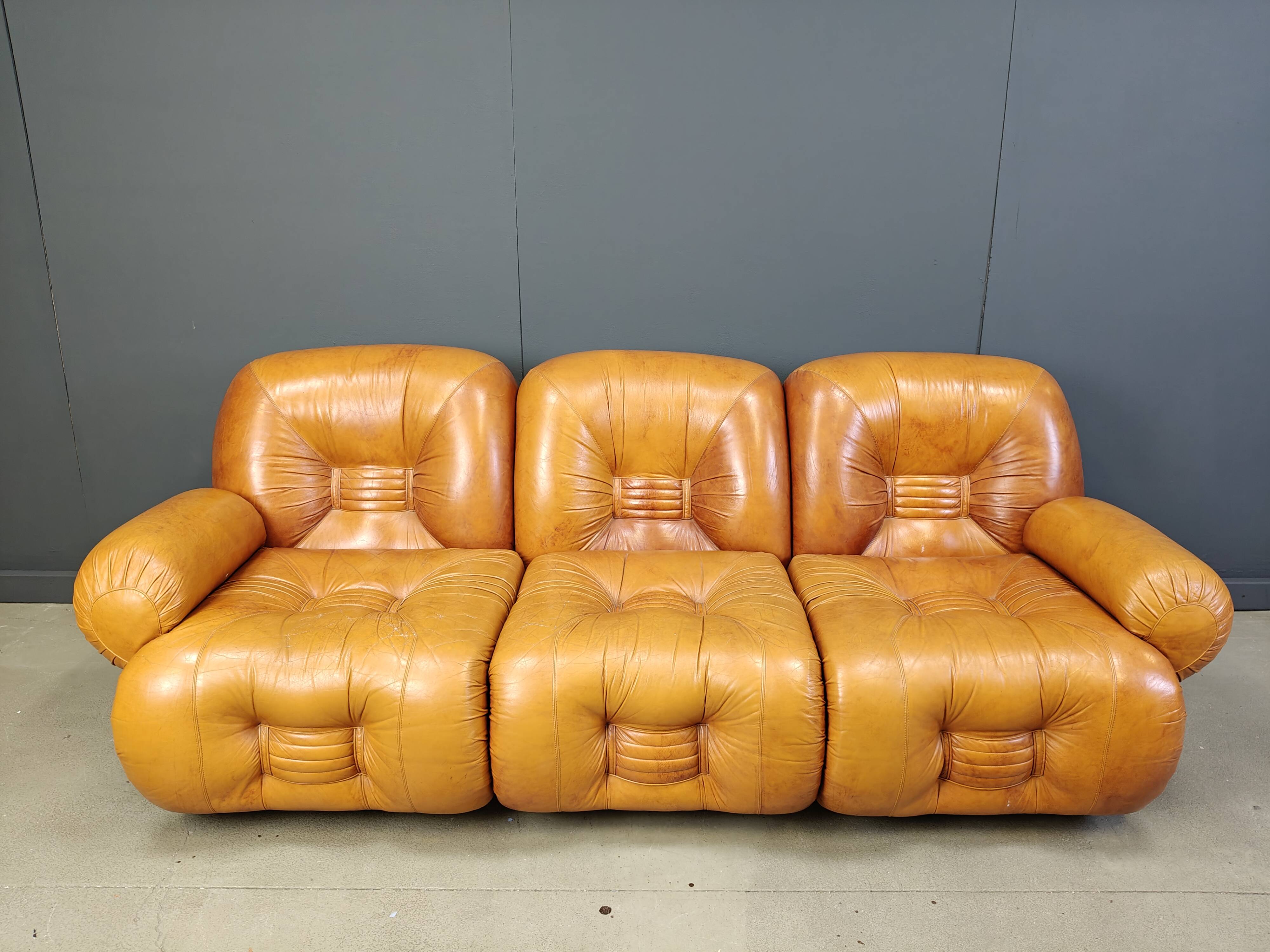 Mid century italian leather 3 seater sofa , 1970s