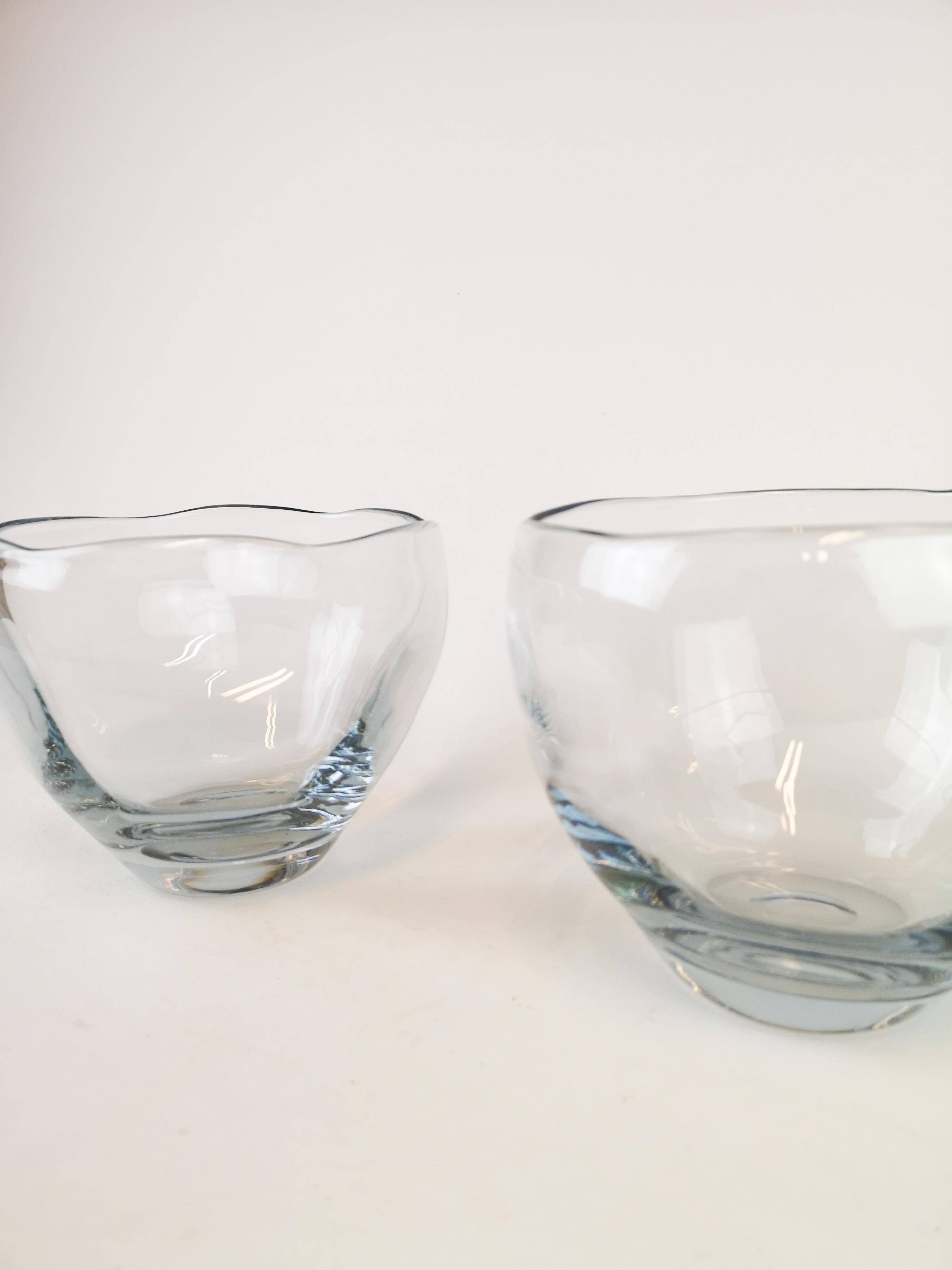 Modern set of 2 crystal bowls by Asta Strömberg, Sweden, 1950s.