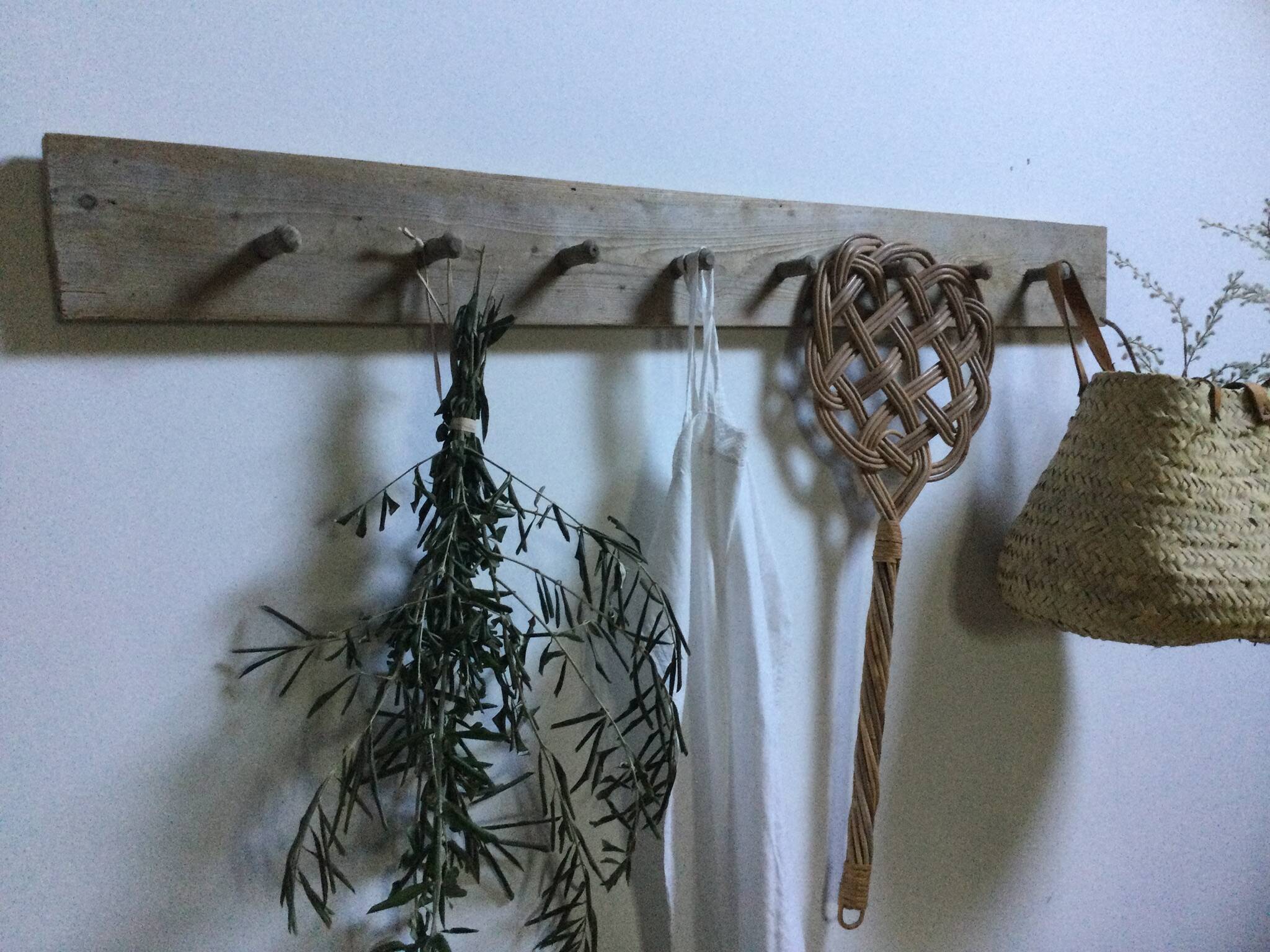 Porte manteau ancien en bois 8 patères