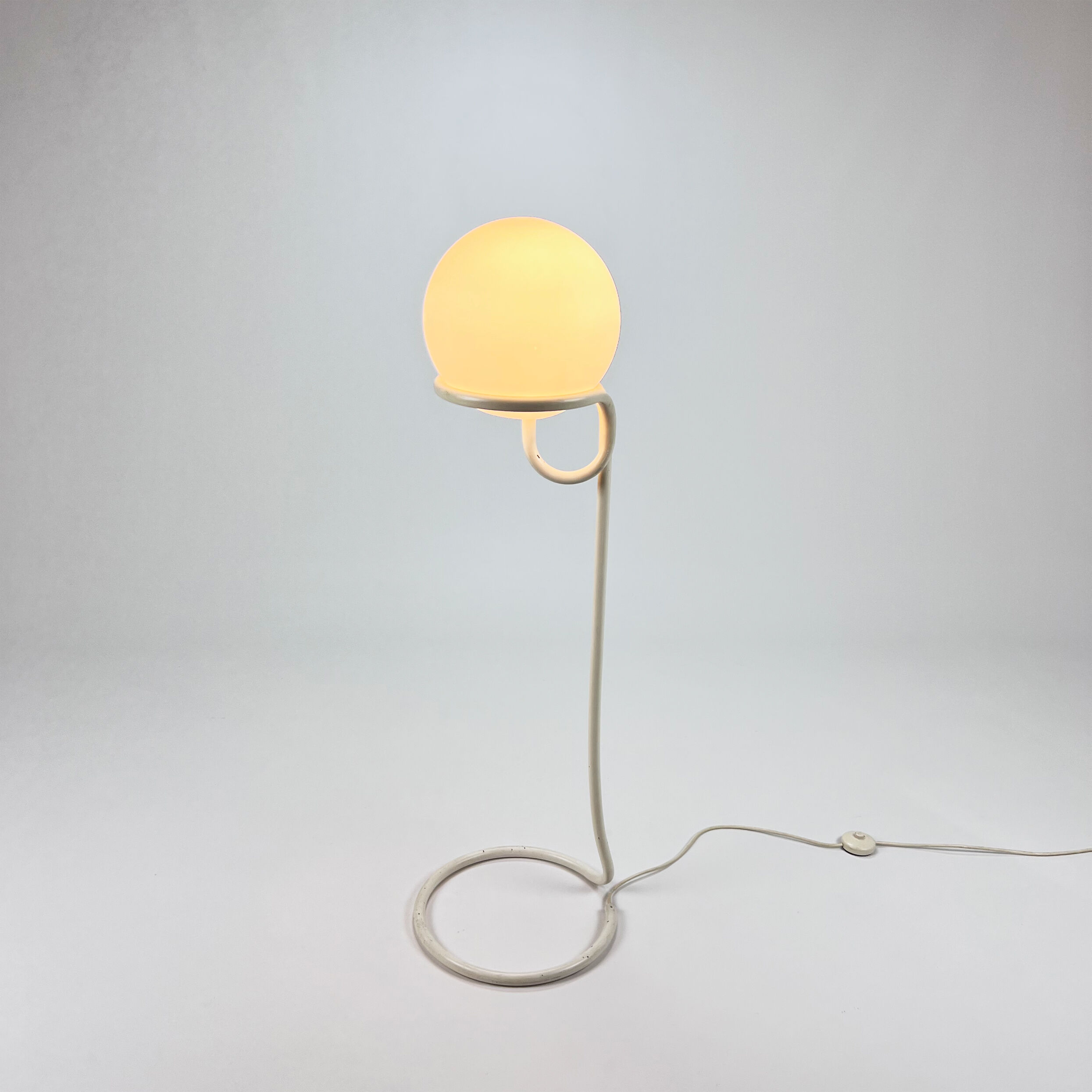 Dutch Design Globe Floorlamp designed by Aldo van den Nieuwelaar For Domani Design, 1960s