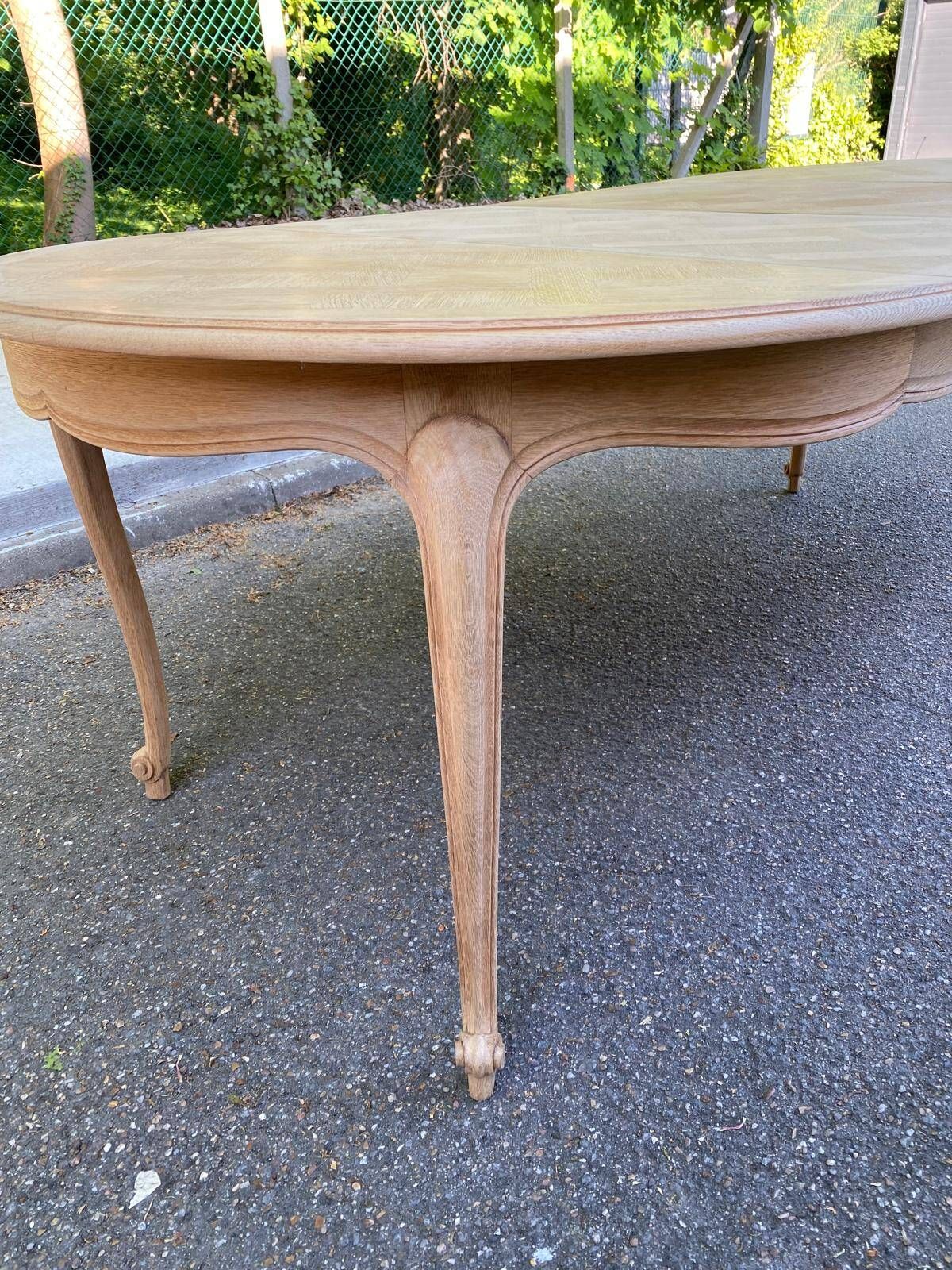 Louis XV extendable round table in solid raw oak 210cm and X marquetry