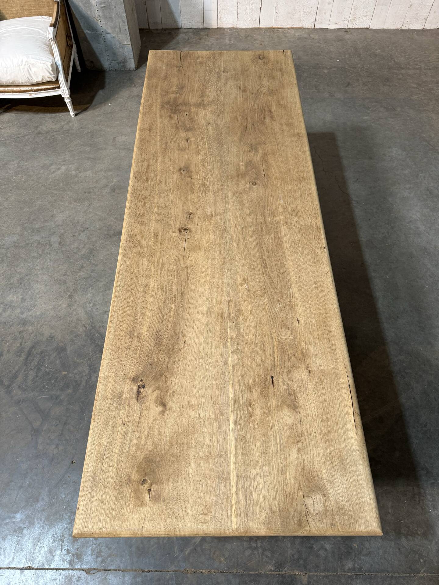 Table de style monastère