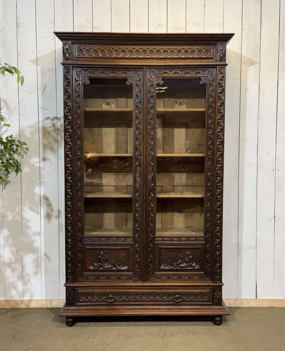 Breton library from the early 20th century in chestnut wood