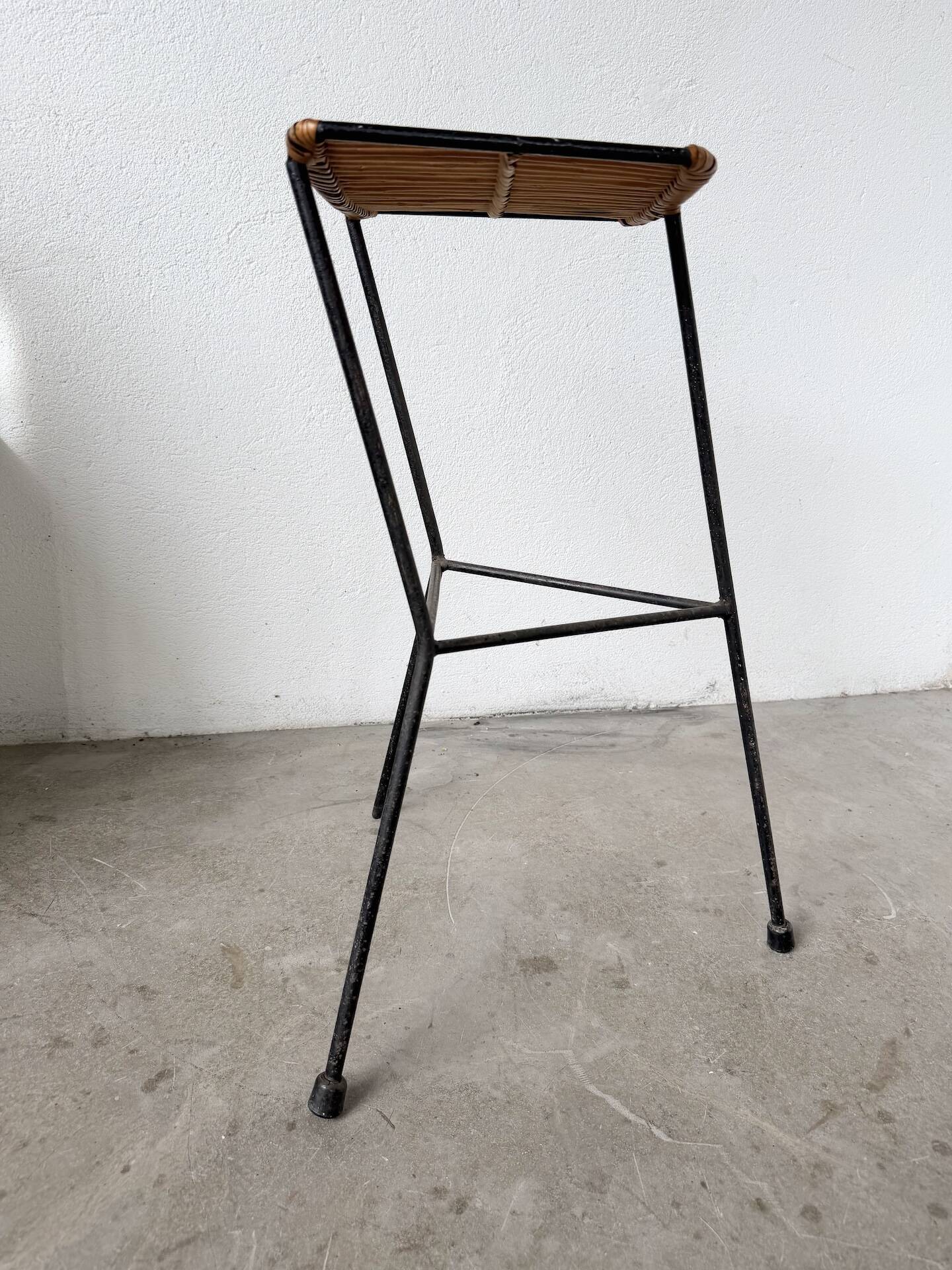 Wicker and metal stool Dennis Lennon 1950