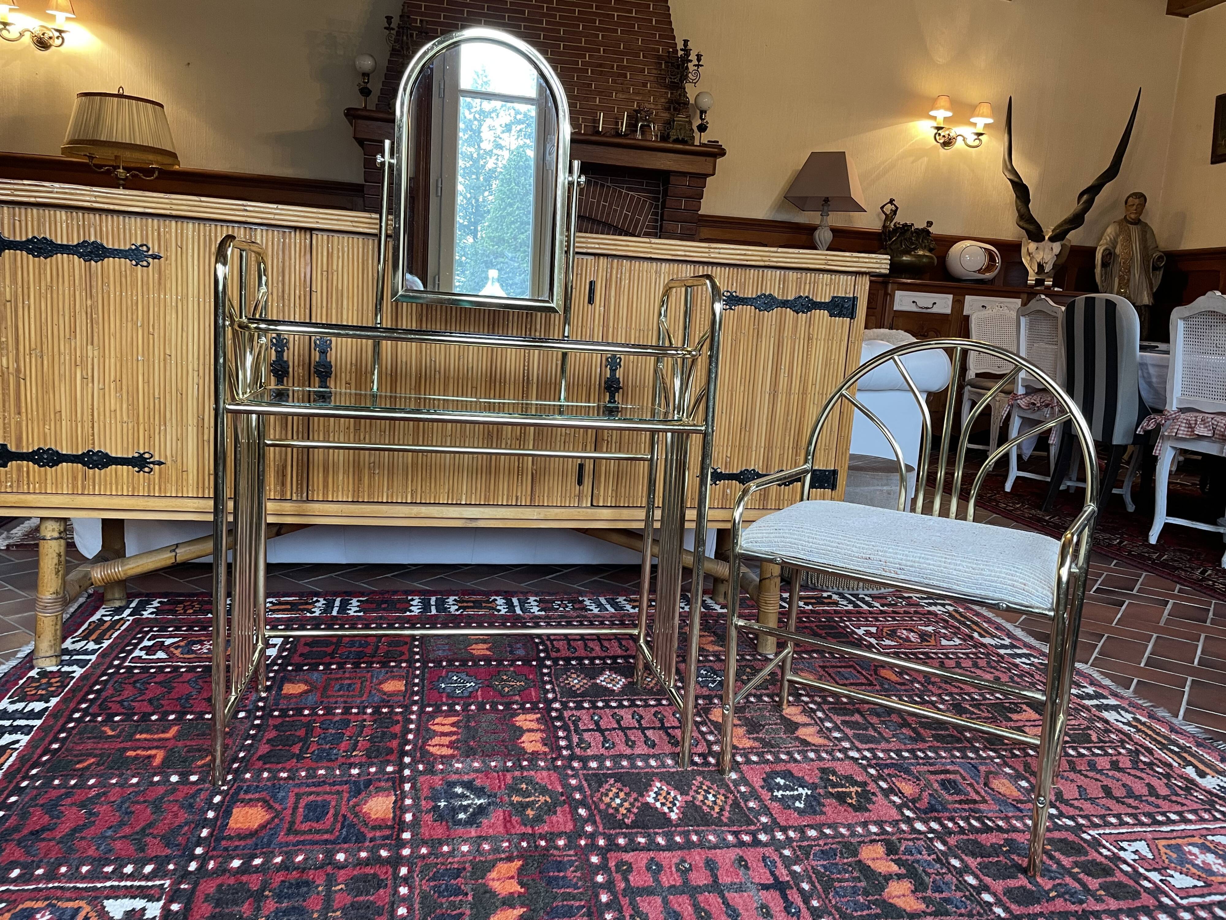 Vintage dressing table and chair