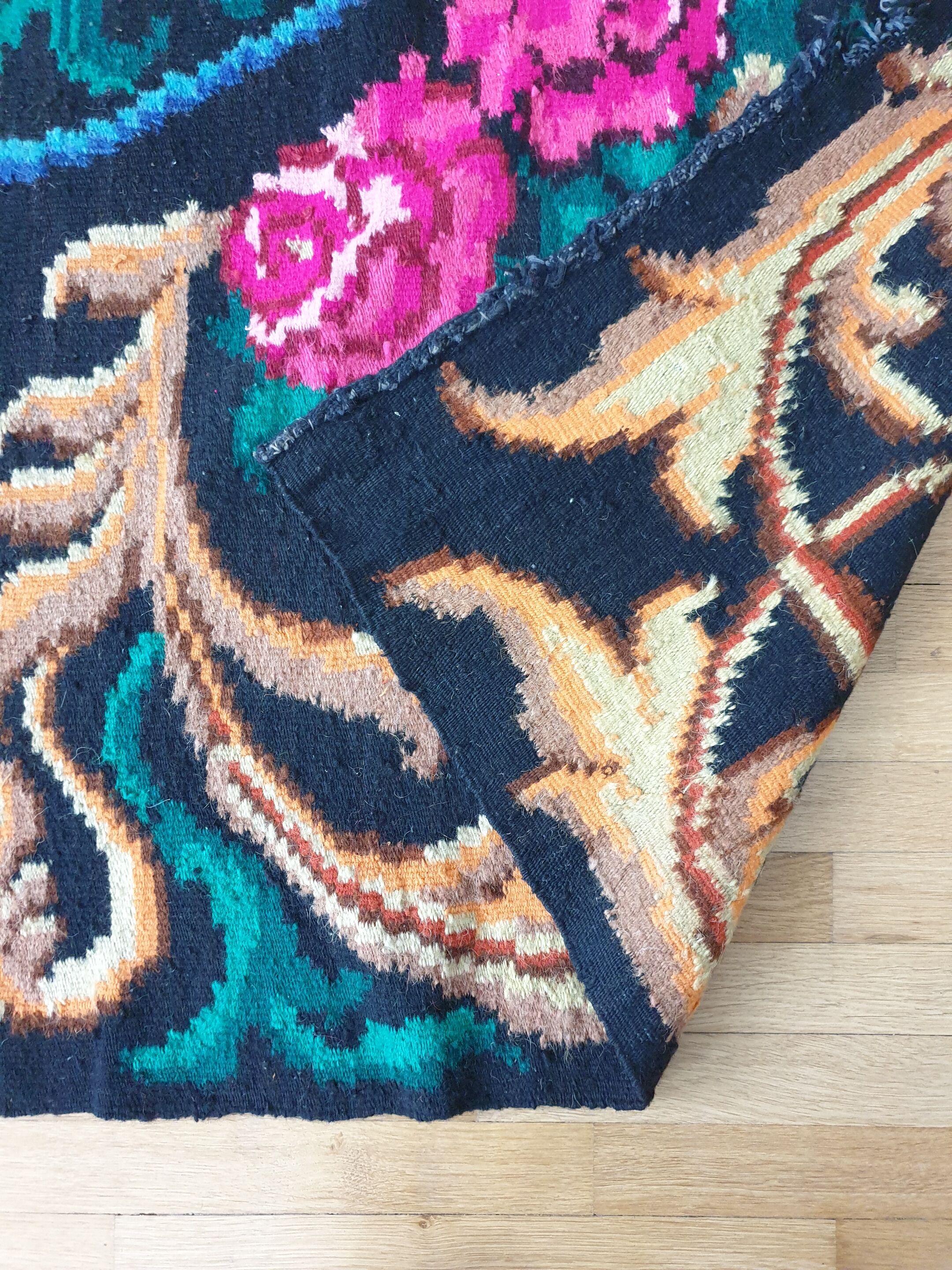 Tapis floral en laine de Moldavie de style bohème - 182×208 cm