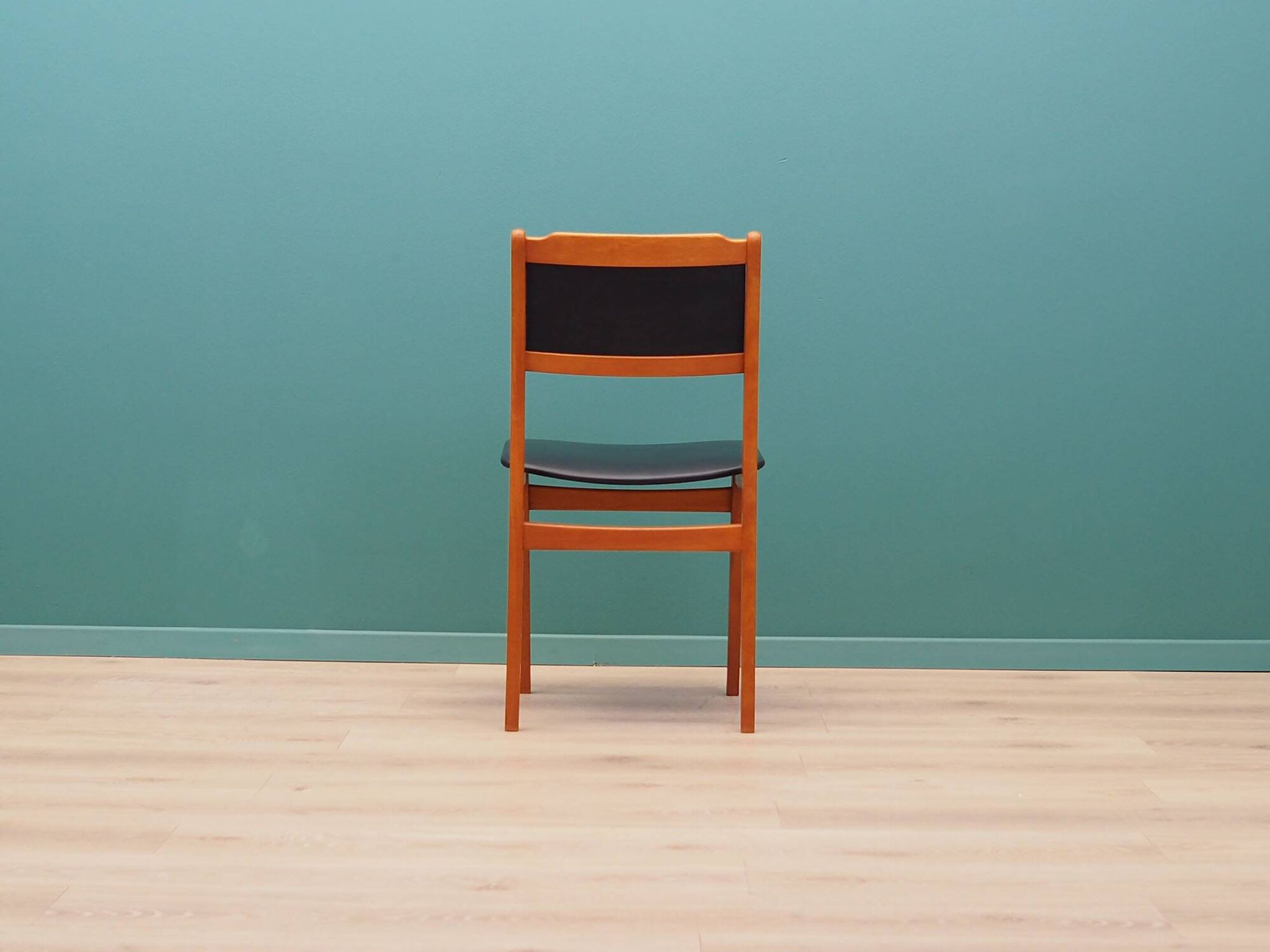 Ensemble de quatre chaises en hêtre, design danois, années 1970, production : Danemark