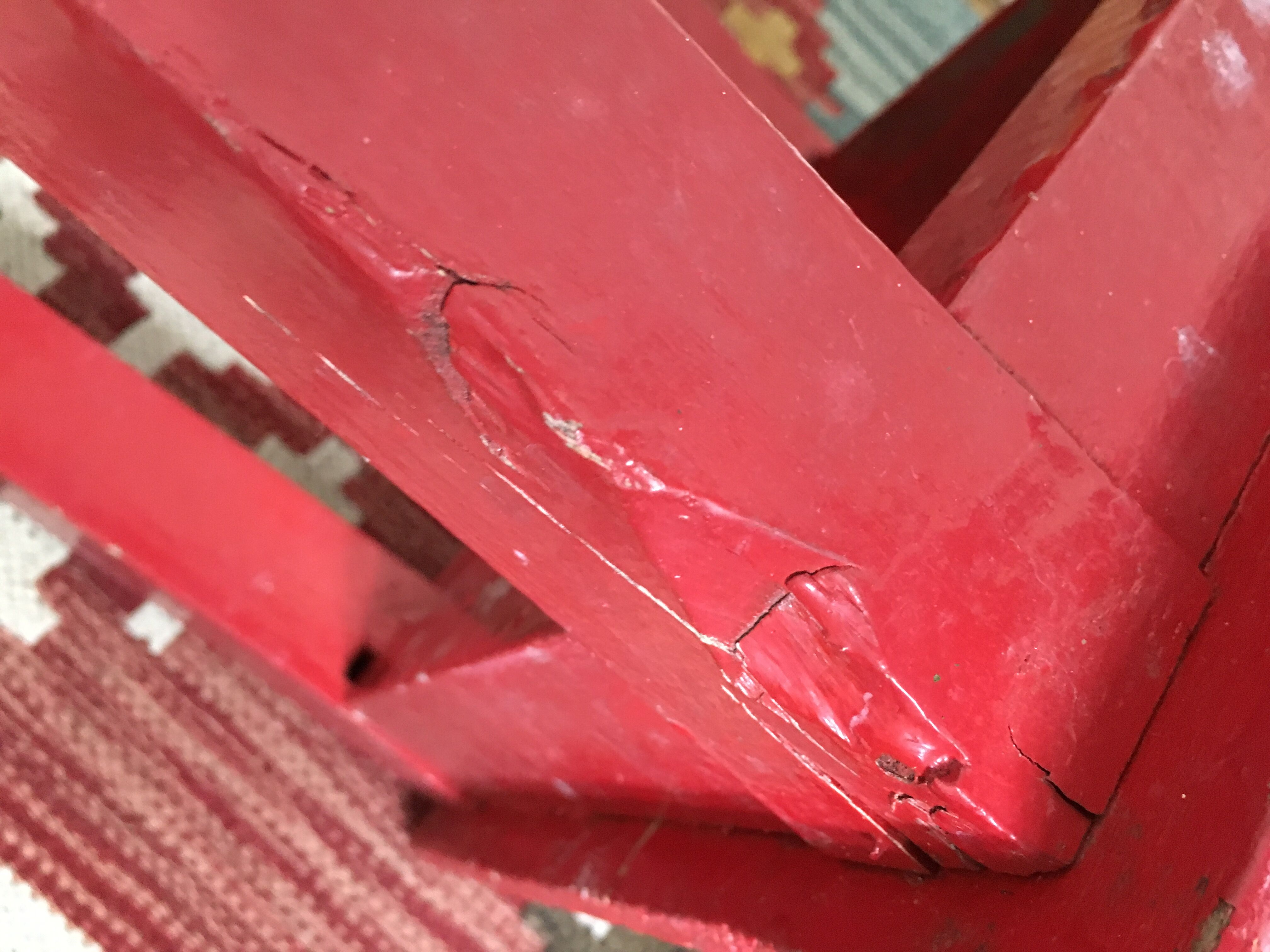 Painter red/bordeaux stool