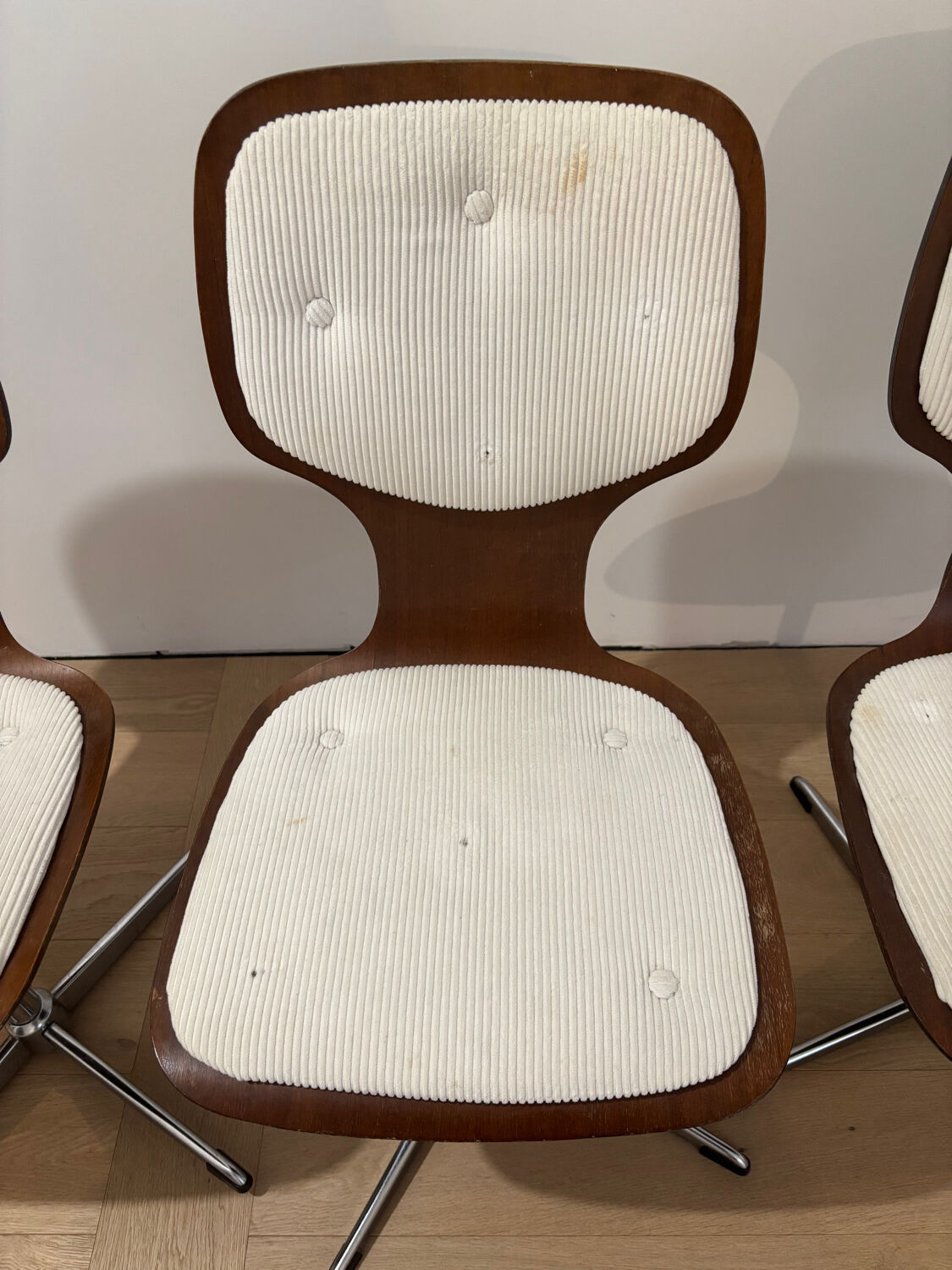 Lot of 4 vintage swivel chairs in the style of Arne Jacobsen, Scandinavian.