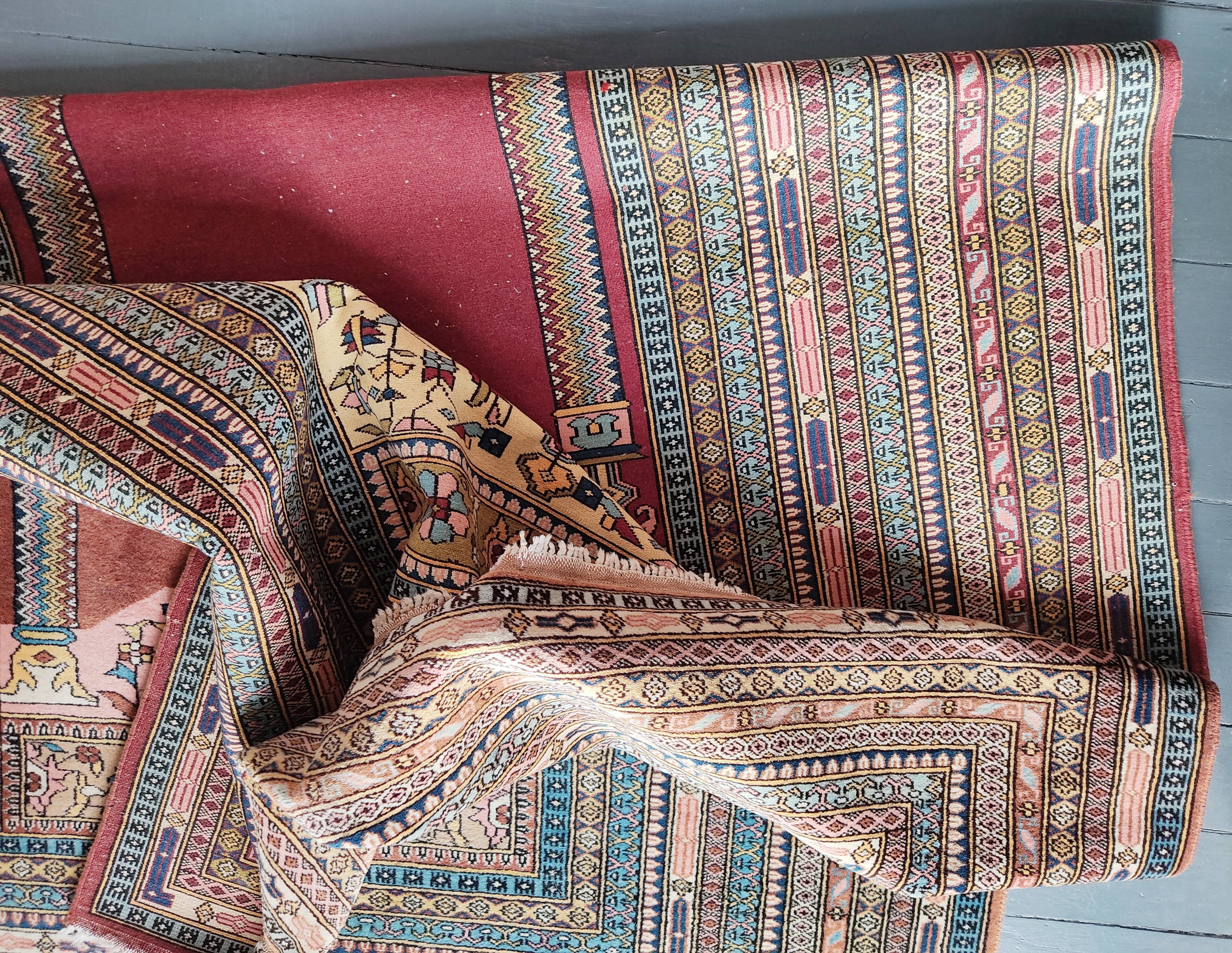 Oriental carpet 129 x 205 cm